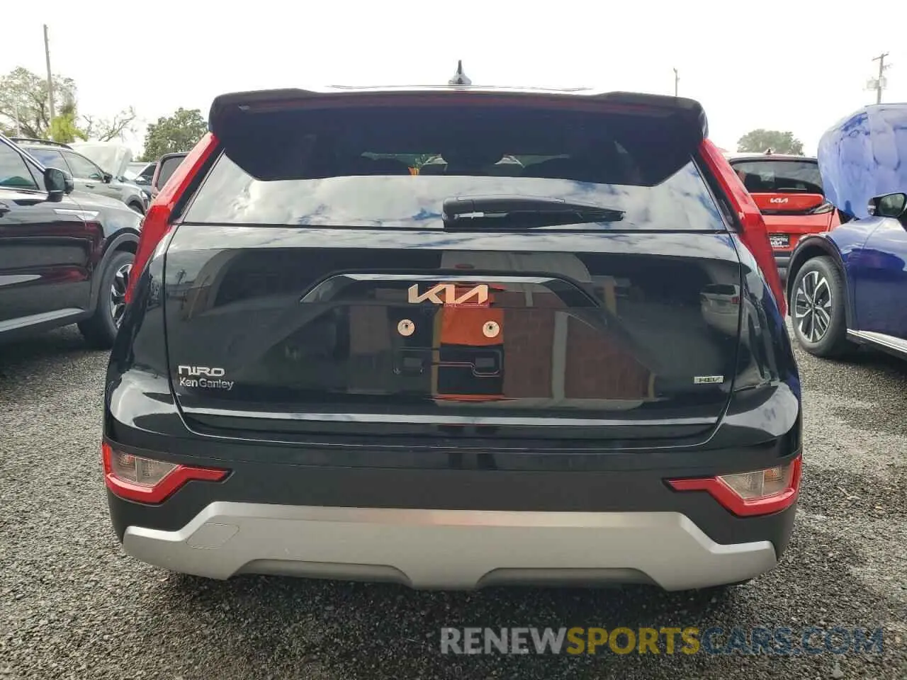 6 Photograph of a damaged car KNDCP3LE6S5214451 KIA NIRO 2025