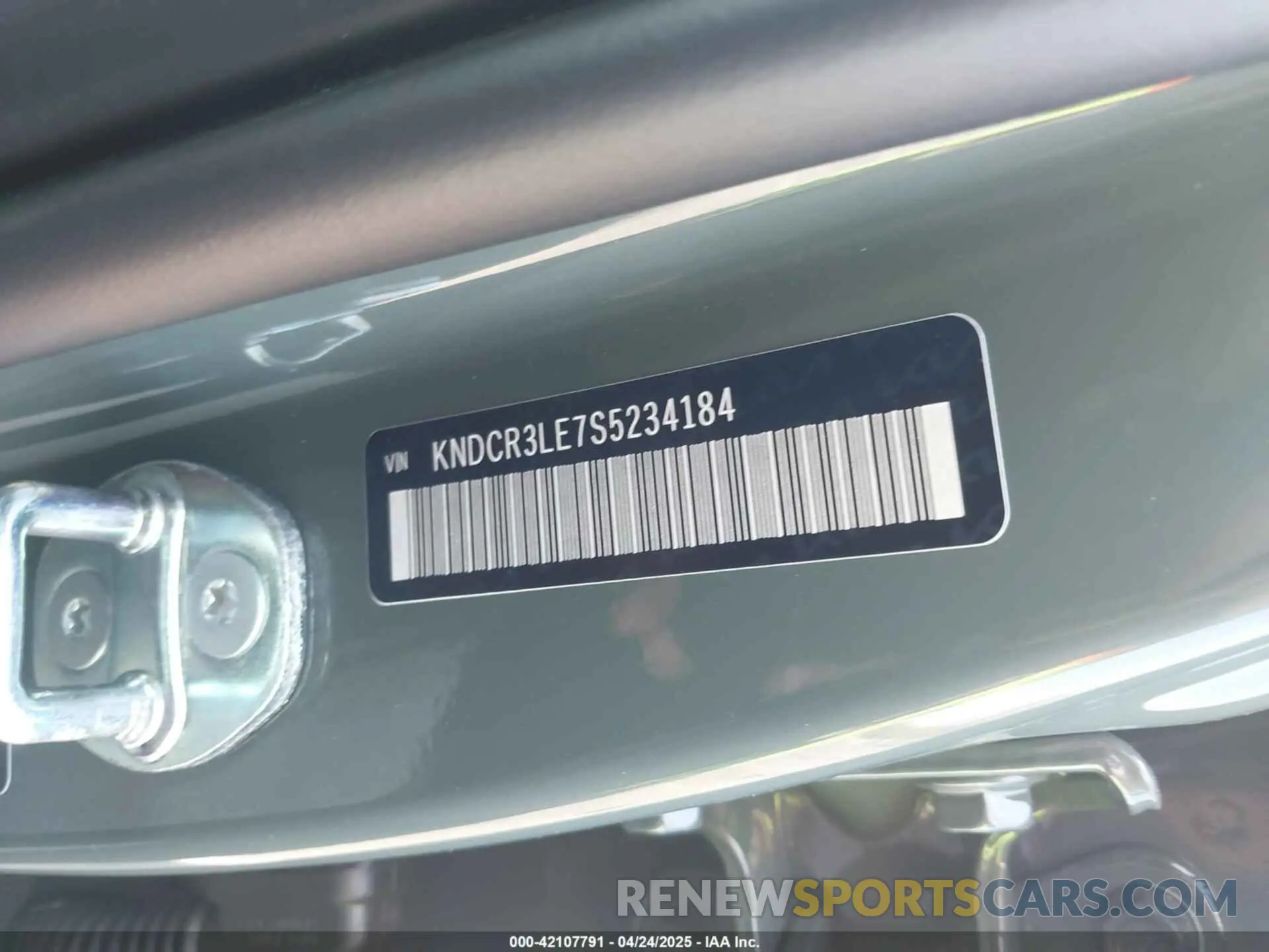 9 Photograph of a damaged car KNDCR3LE7S5234184 KIA NIRO 2025