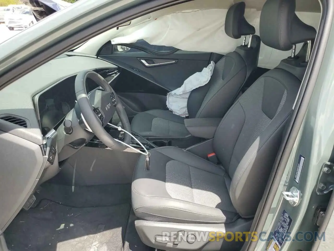 7 Photograph of a damaged car KNDCR3LE8S5236297 KIA NIRO 2025