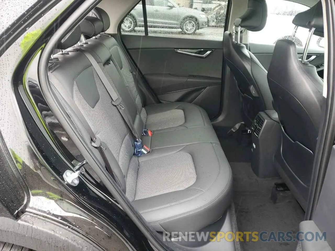 12 Photograph of a damaged car KNDCS3LF9S5239657 KIA NIRO 2025