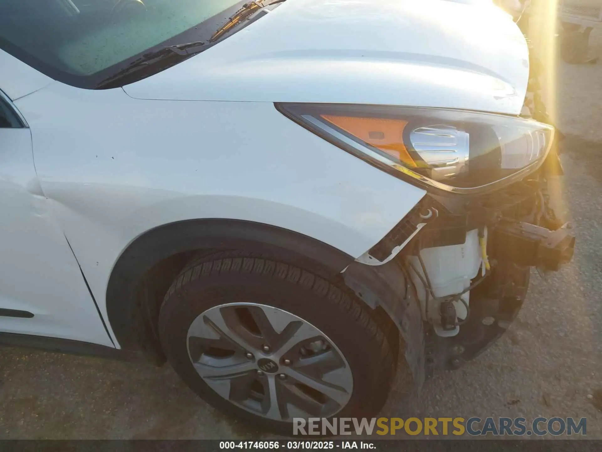 21 Photograph of a damaged car KNDCC3LG0K5014985 KIA NIRO EV 2019