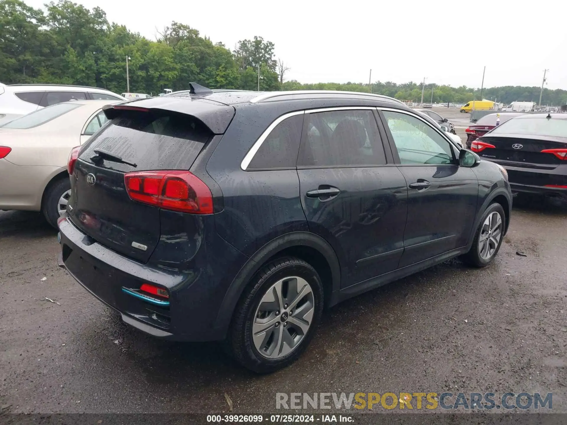 4 Photograph of a damaged car KNDCC3LG0K5024433 KIA NIRO EV 2019