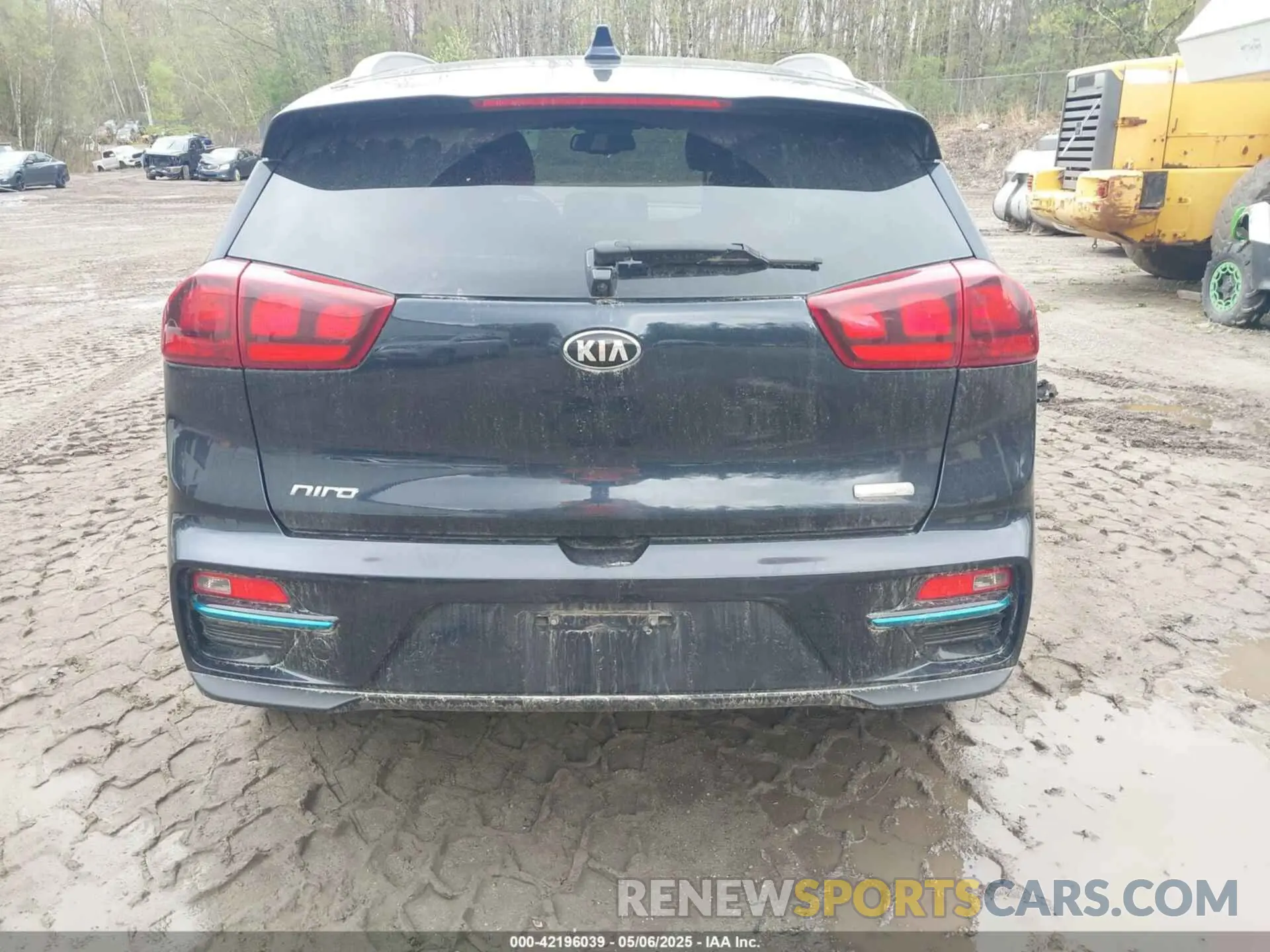 16 Photograph of a damaged car KNDCC3LG5K5020989 KIA NIRO EV 2019