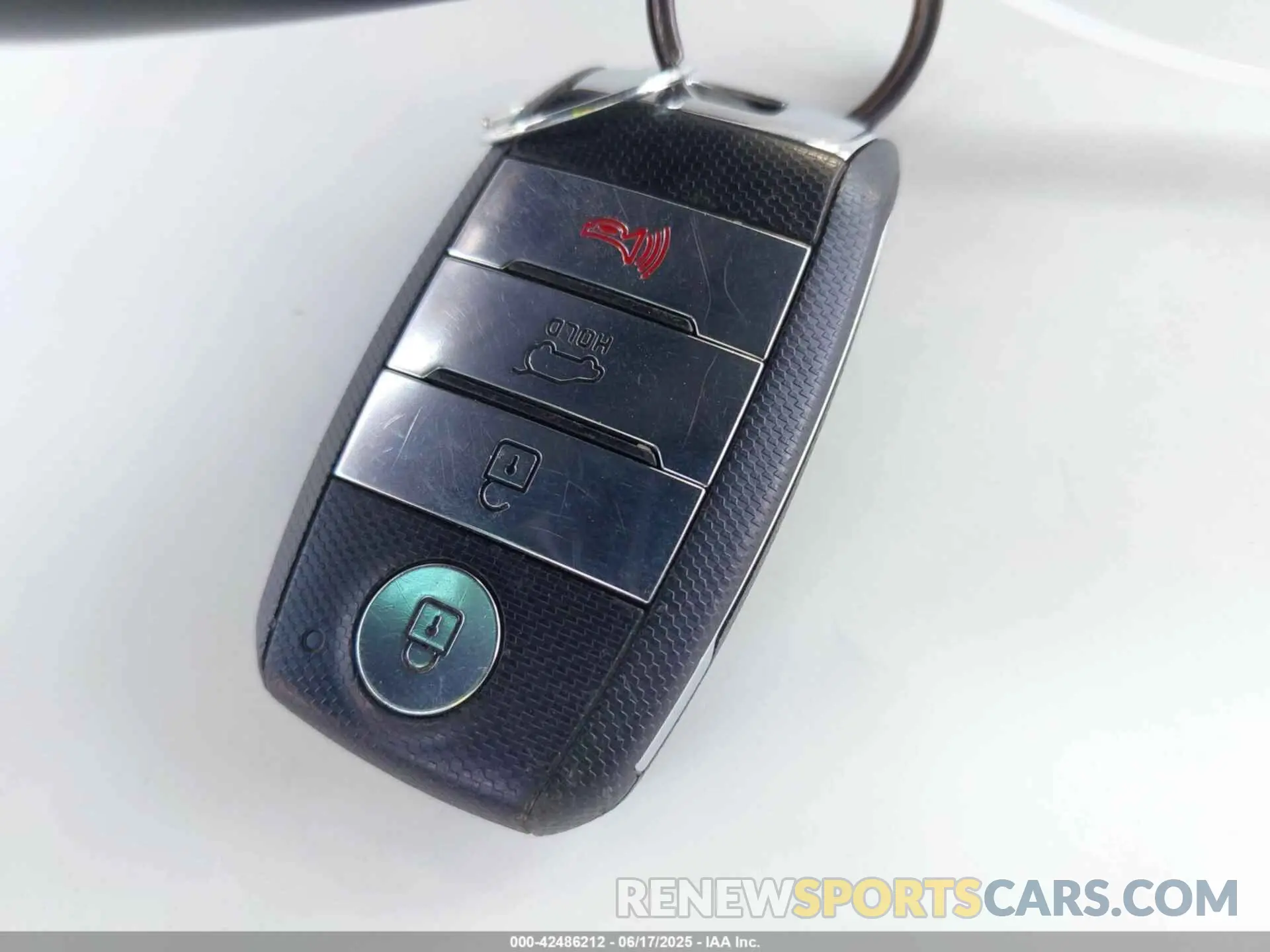 11 Photograph of a damaged car KNDCC3LG0L5081085 KIA NIRO EV 2020