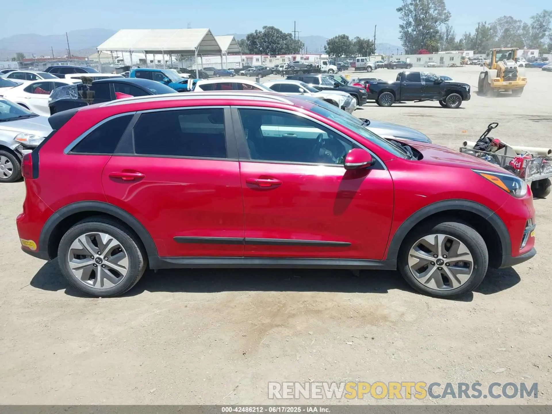 13 Photograph of a damaged car KNDCC3LG0L5081085 KIA NIRO EV 2020