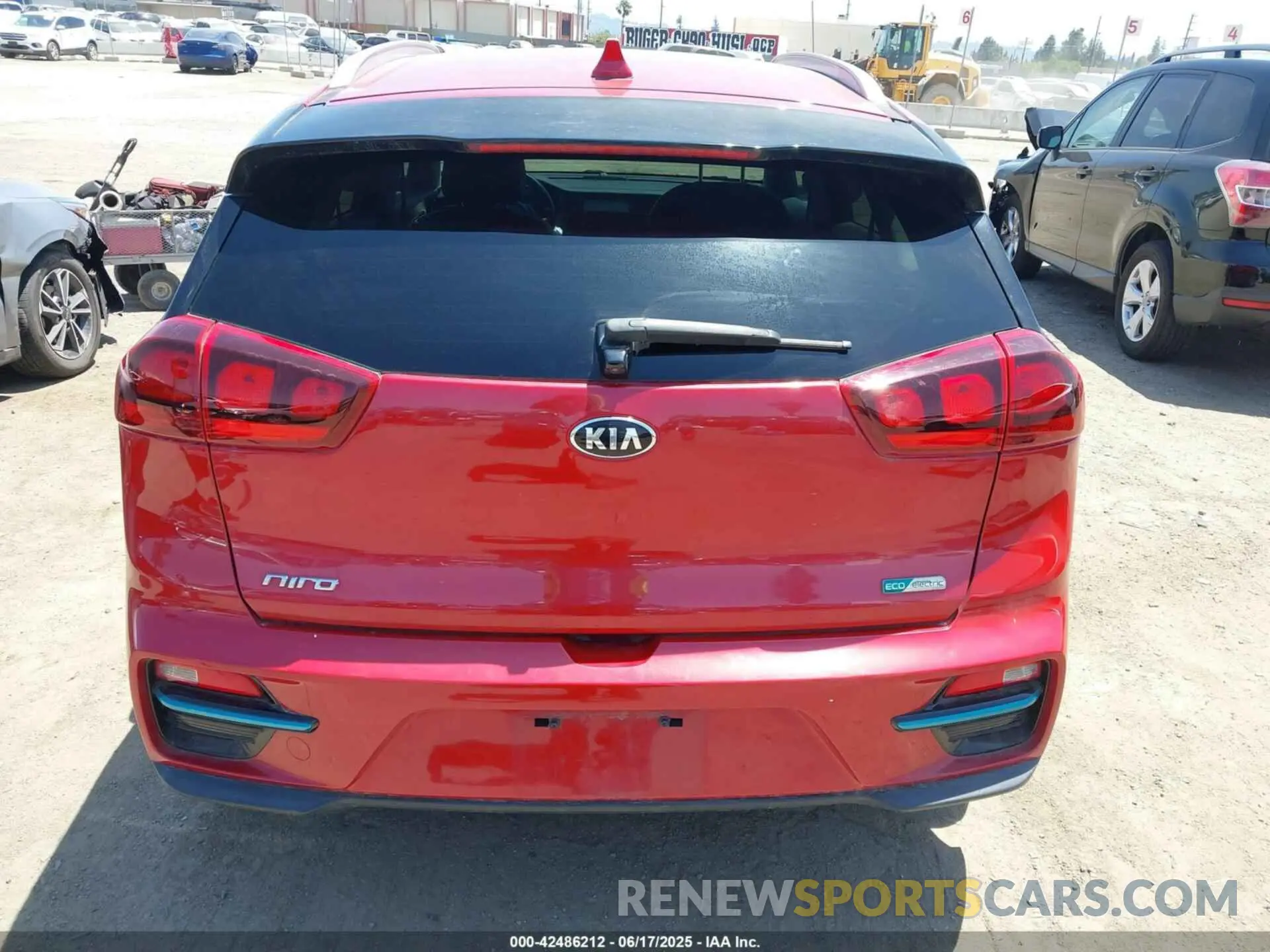 16 Photograph of a damaged car KNDCC3LG0L5081085 KIA NIRO EV 2020
