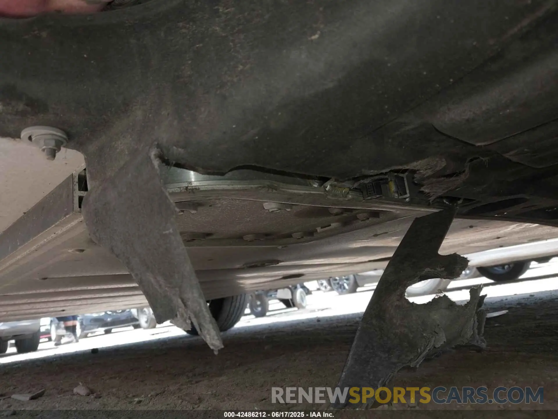 6 Photograph of a damaged car KNDCC3LG0L5081085 KIA NIRO EV 2020