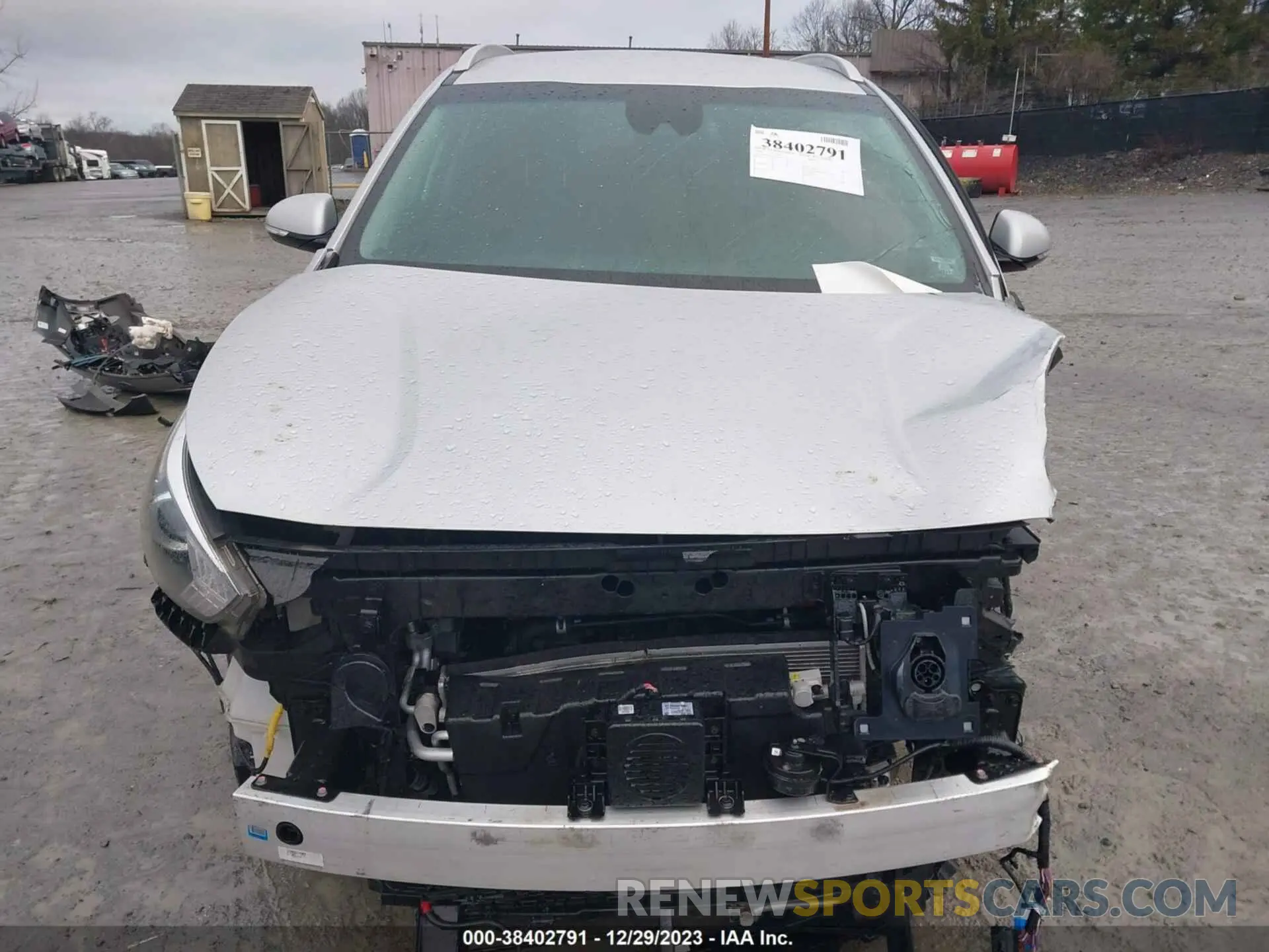 11 Photograph of a damaged car KNDCC3LG1L5076154 KIA NIRO EV 2020