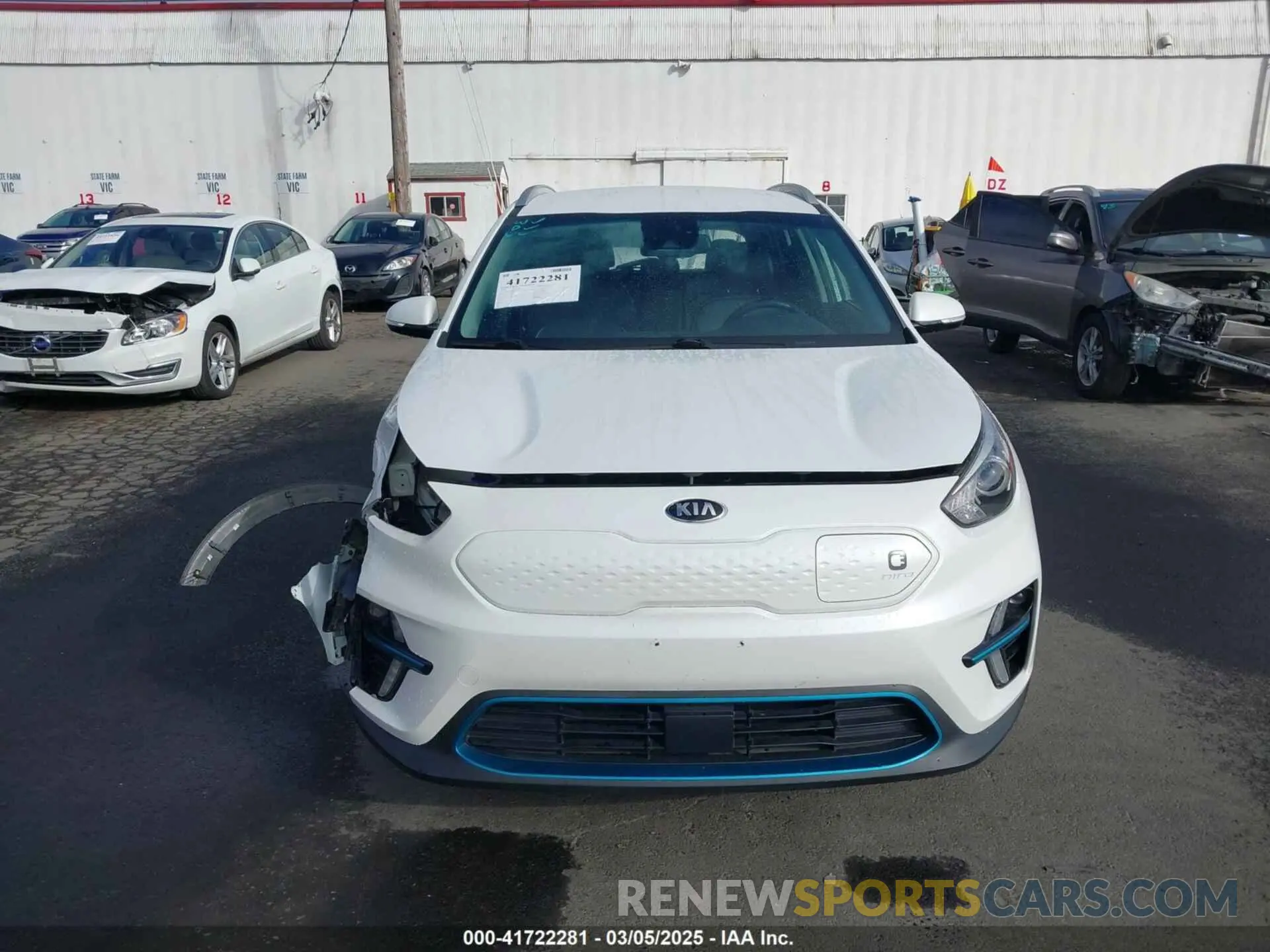 13 Photograph of a damaged car KNDCC3LG9L5055729 KIA NIRO EV 2020