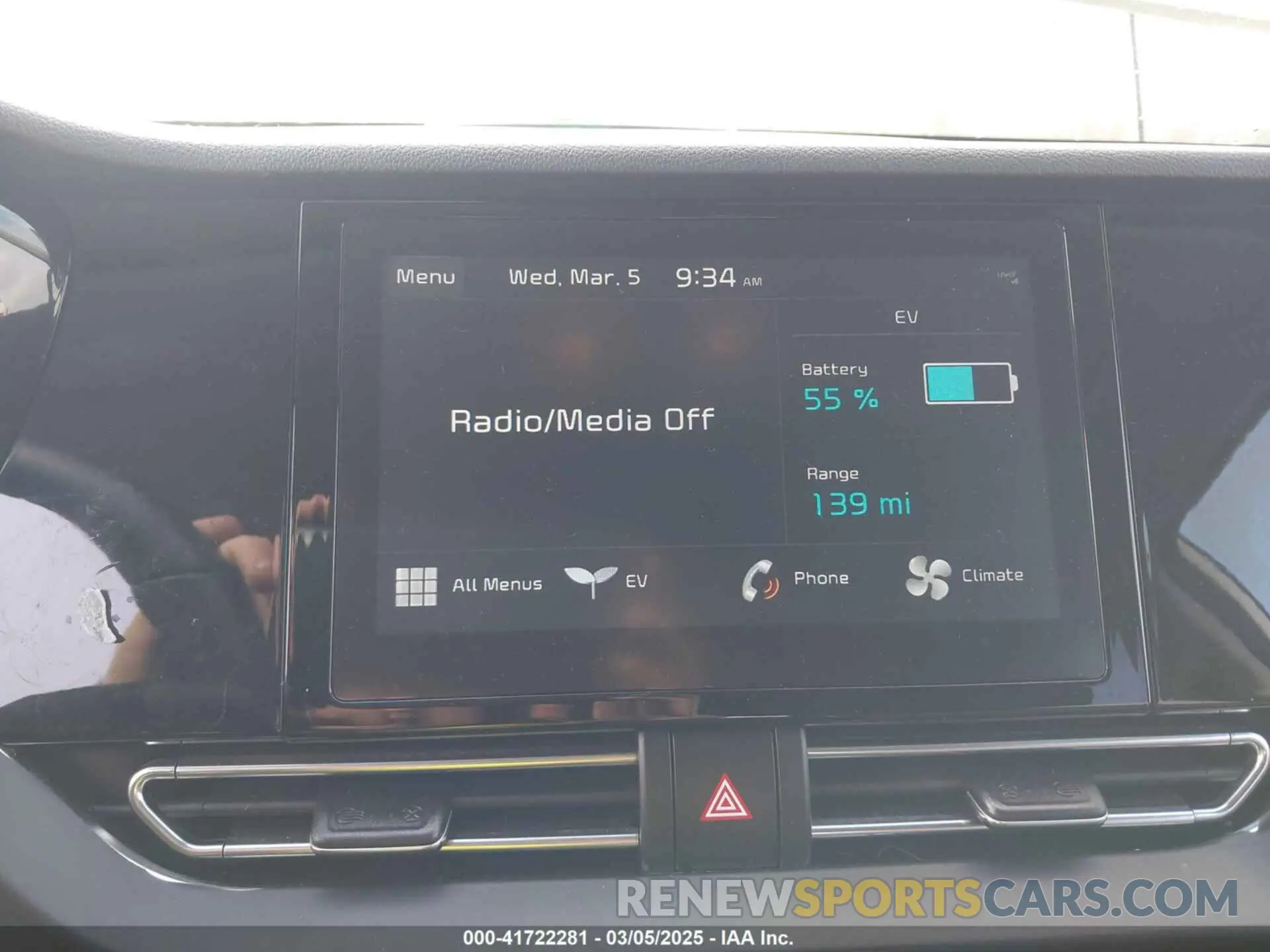 19 Photograph of a damaged car KNDCC3LG9L5055729 KIA NIRO EV 2020