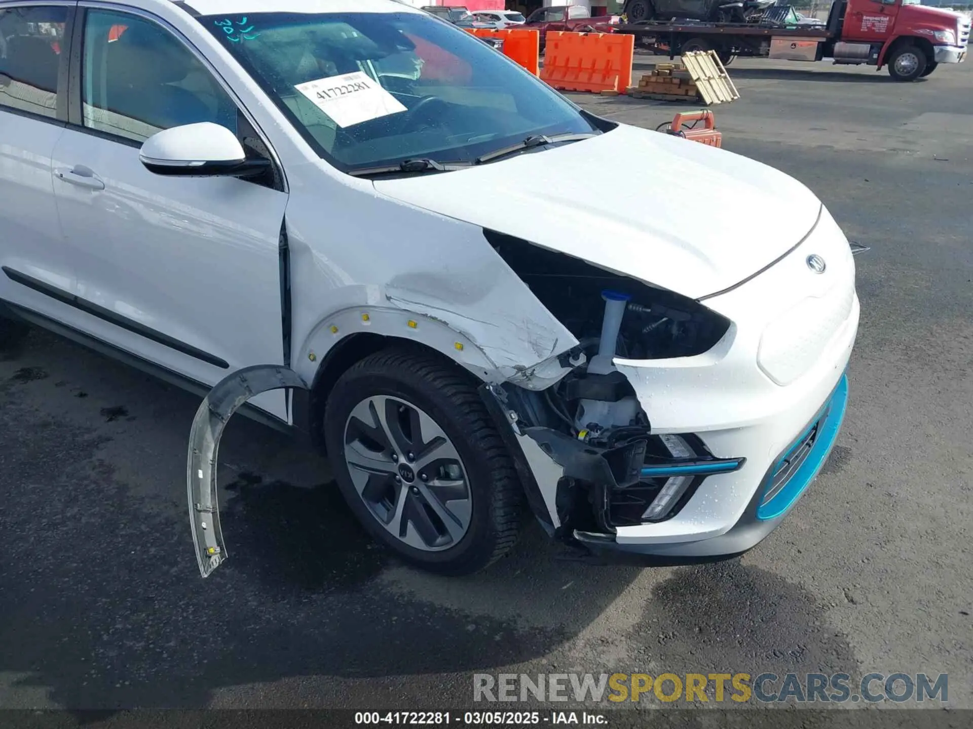 6 Photograph of a damaged car KNDCC3LG9L5055729 KIA NIRO EV 2020
