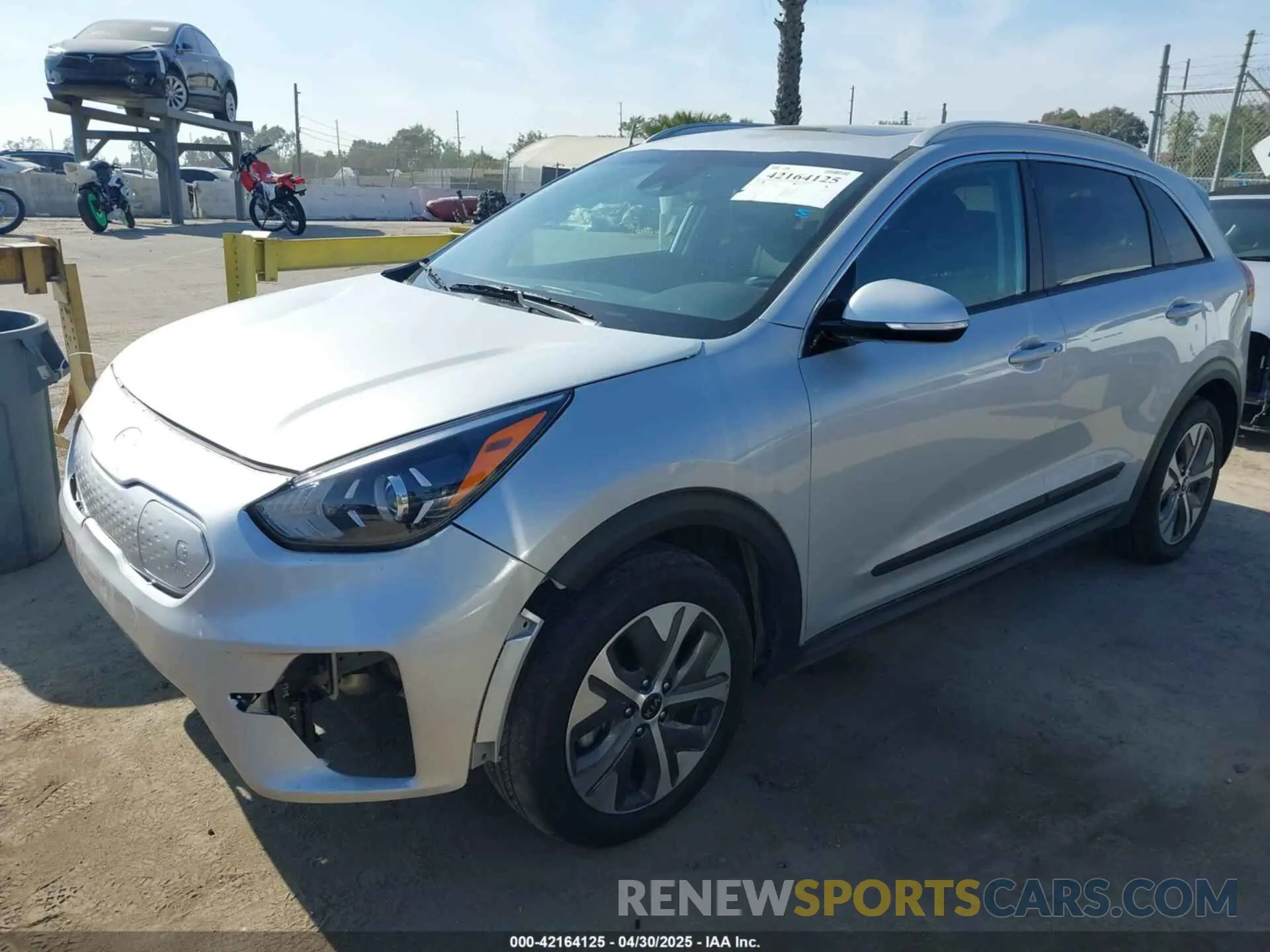 2 Photograph of a damaged car KNDCE3LG1L5071000 KIA NIRO EV 2020