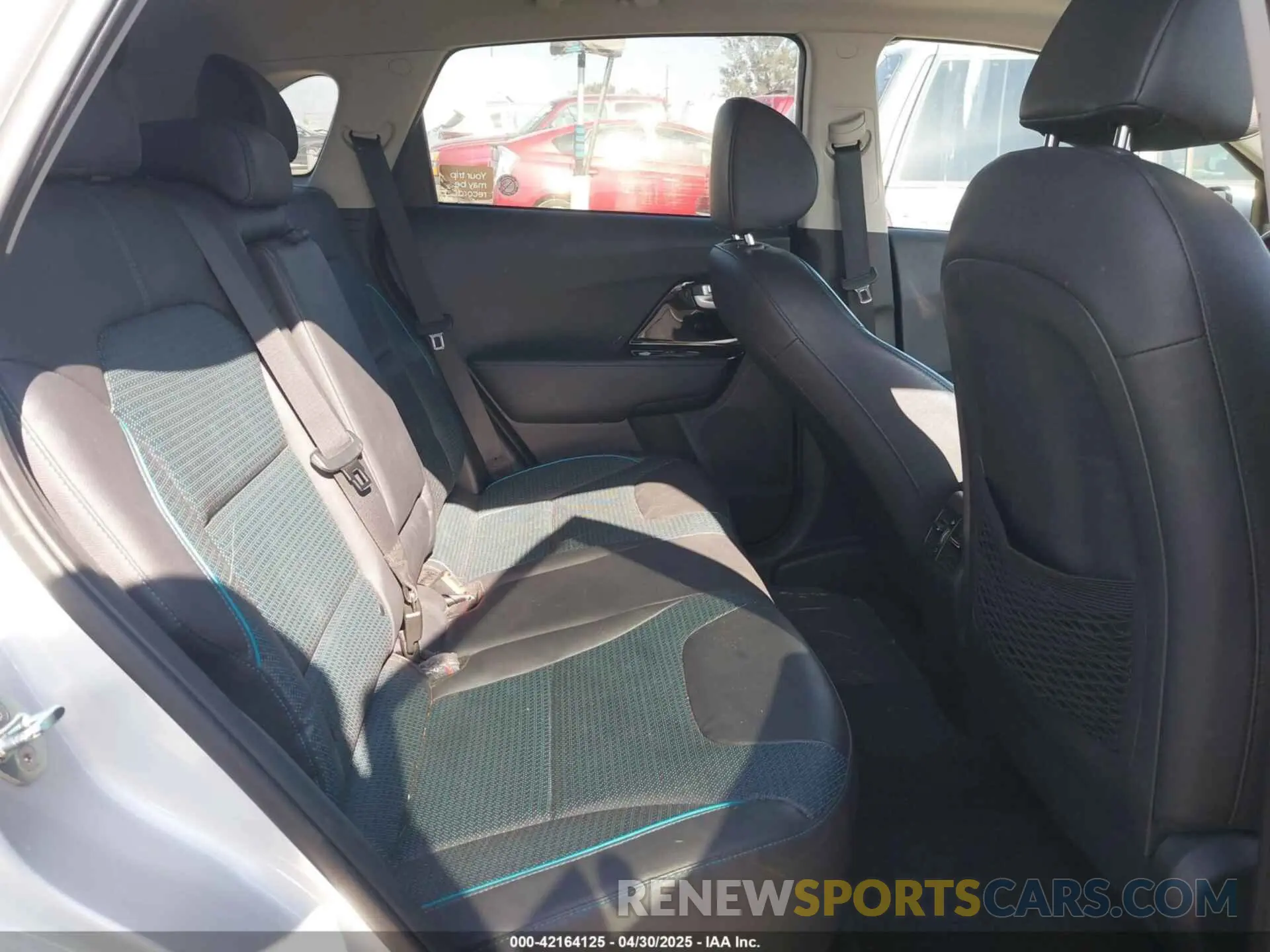 8 Photograph of a damaged car KNDCE3LG1L5071000 KIA NIRO EV 2020