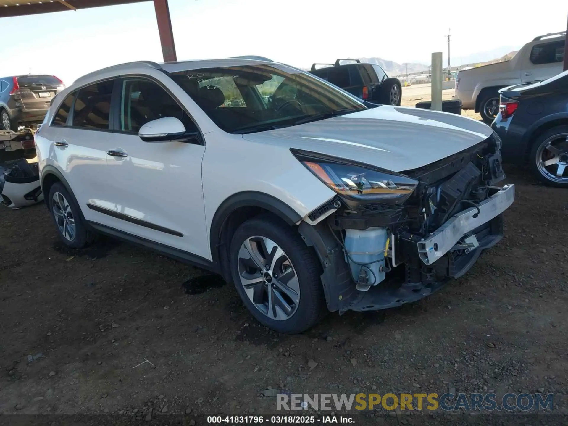 1 Photograph of a damaged car KNDCE3LG2L5072673 KIA NIRO EV 2020