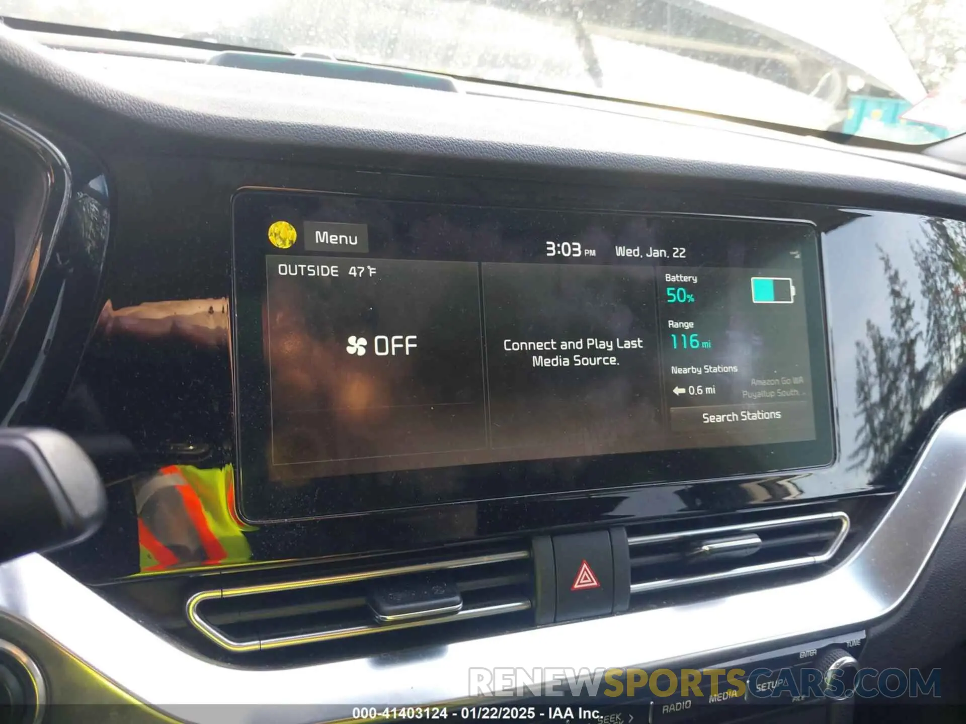18 Photograph of a damaged car KNDCE3LG3L5036443 KIA NIRO EV 2020