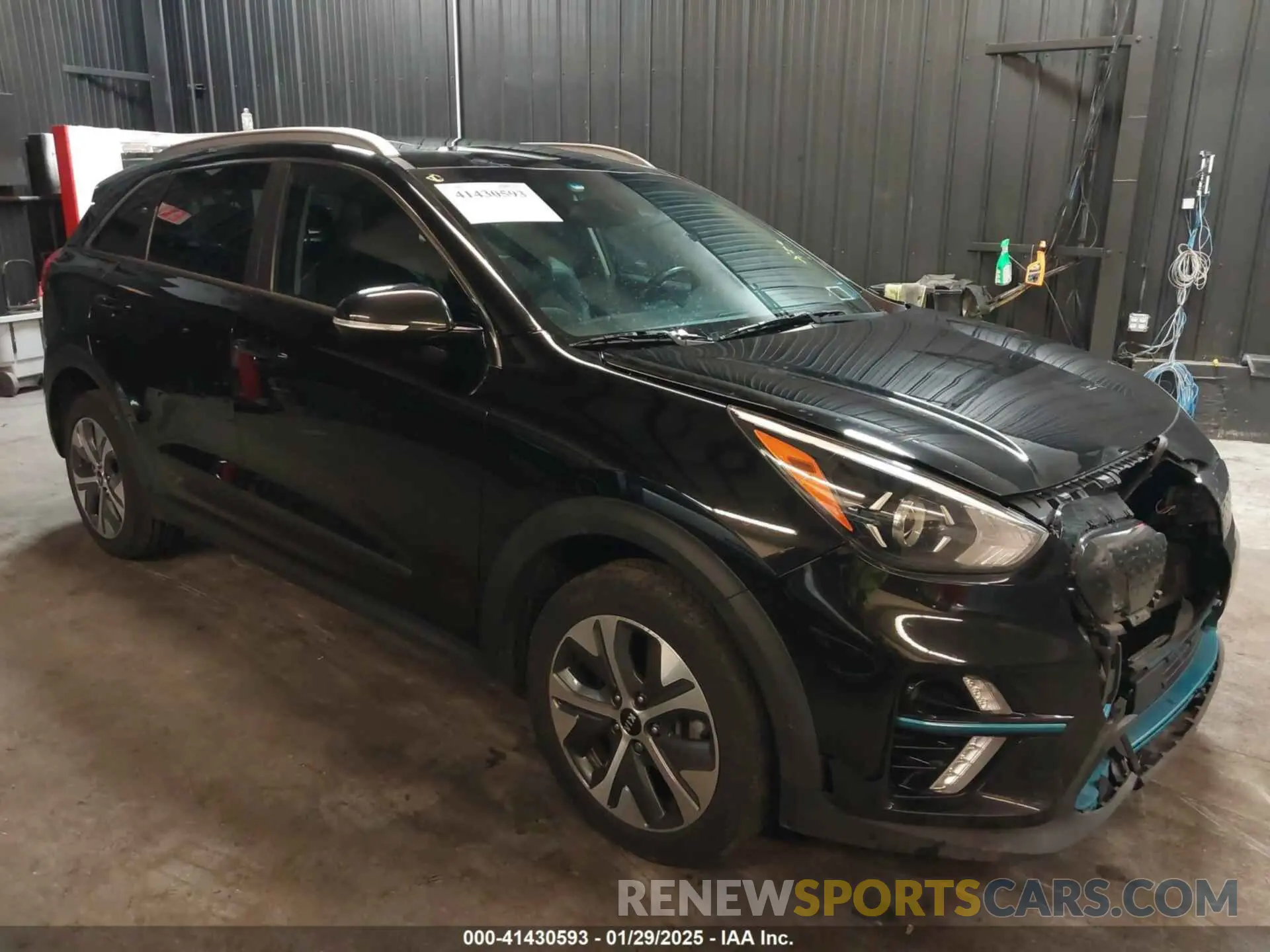 1 Photograph of a damaged car KNDCE3LG3L5073735 KIA NIRO EV 2020