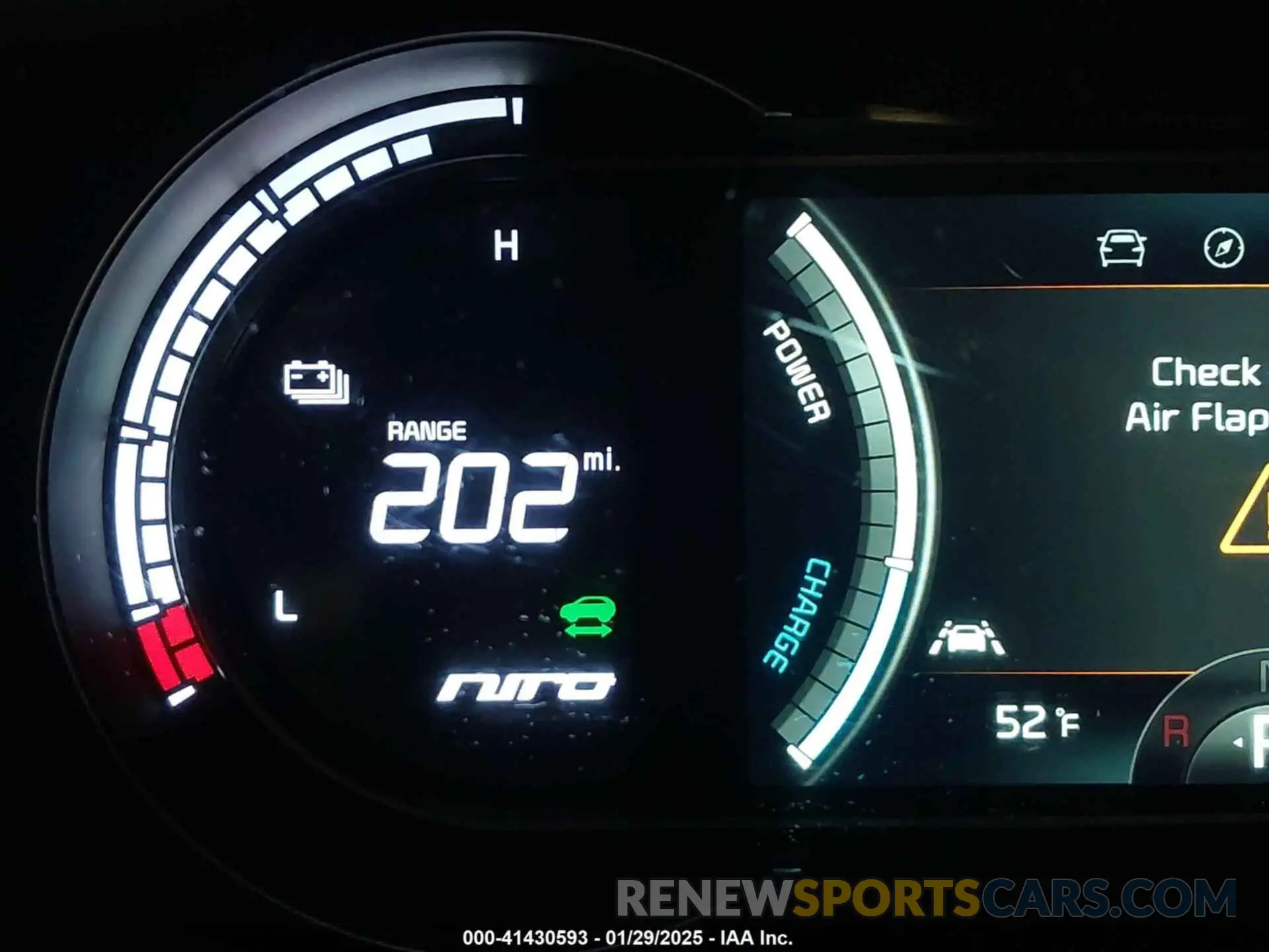 17 Photograph of a damaged car KNDCE3LG3L5073735 KIA NIRO EV 2020