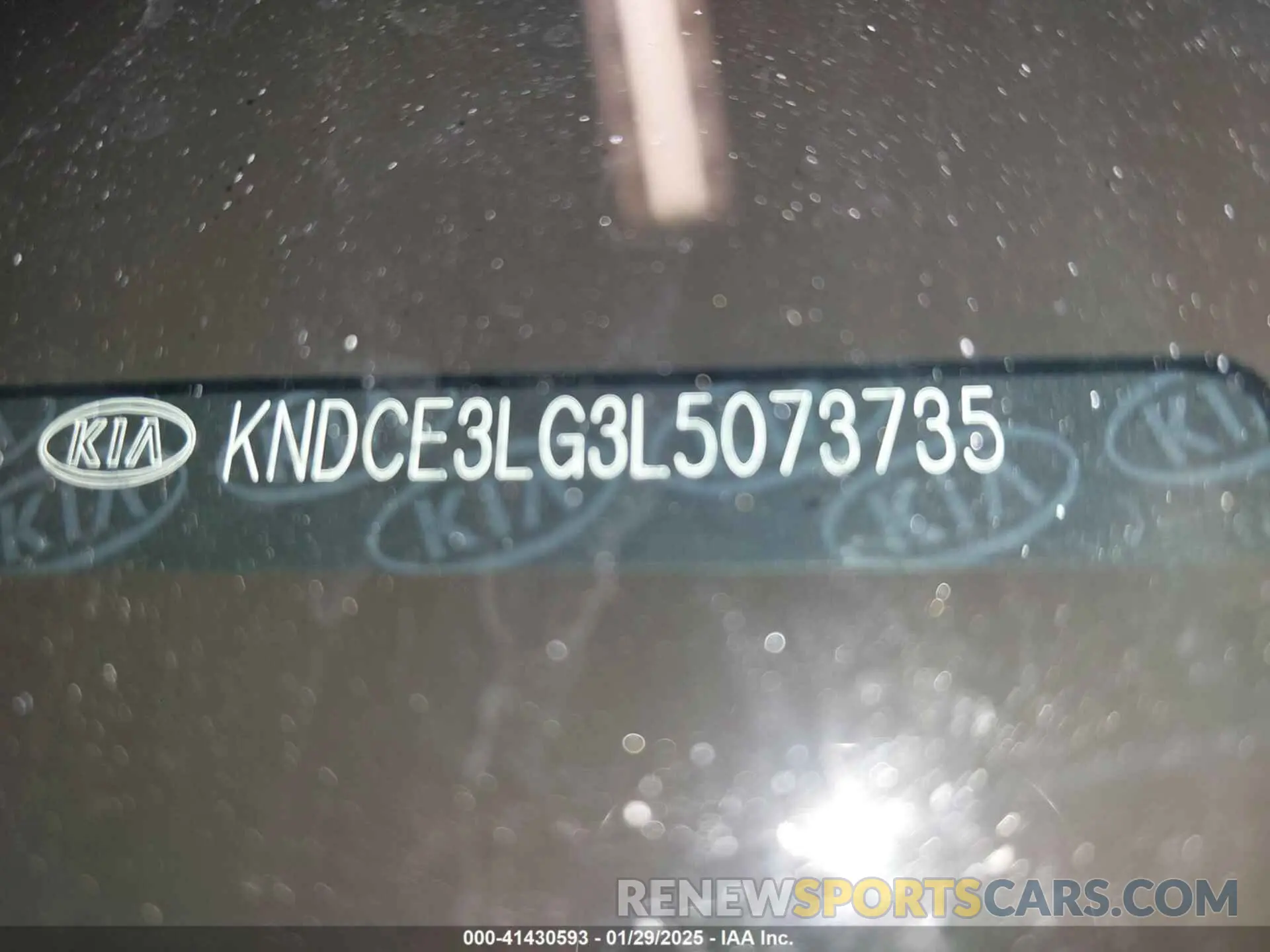 19 Photograph of a damaged car KNDCE3LG3L5073735 KIA NIRO EV 2020