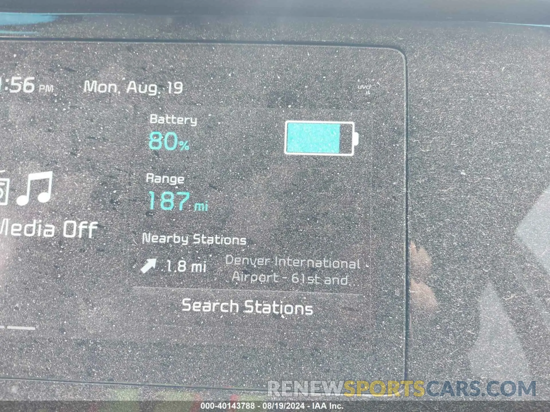 17 Photograph of a damaged car KNDCE3LG9L5071276 KIA NIRO EV 2020