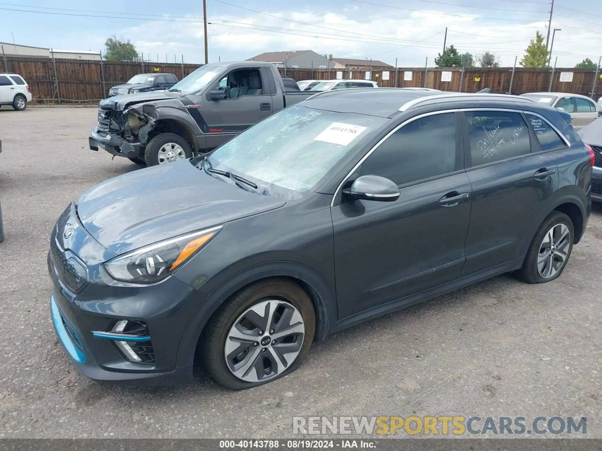 2 Photograph of a damaged car KNDCE3LG9L5071276 KIA NIRO EV 2020