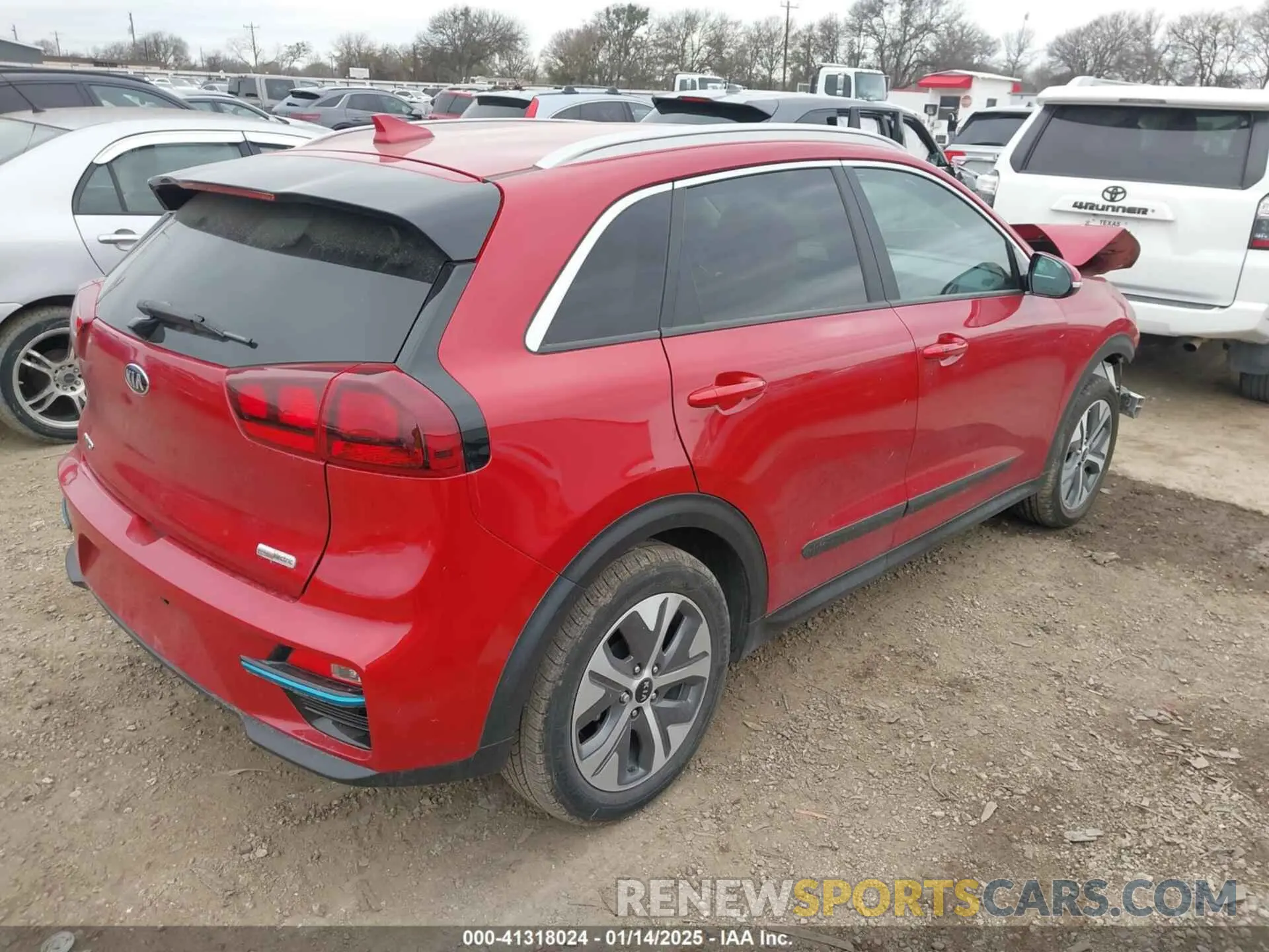 4 Photograph of a damaged car KNDCC3LG4M5088090 KIA NIRO EV 2021