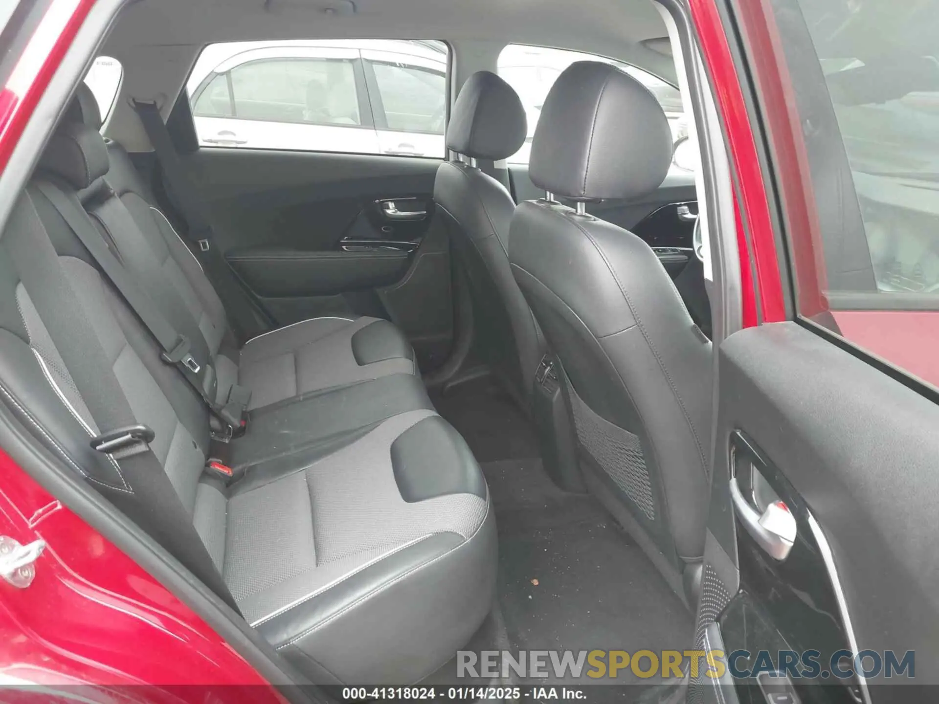 8 Photograph of a damaged car KNDCC3LG4M5088090 KIA NIRO EV 2021