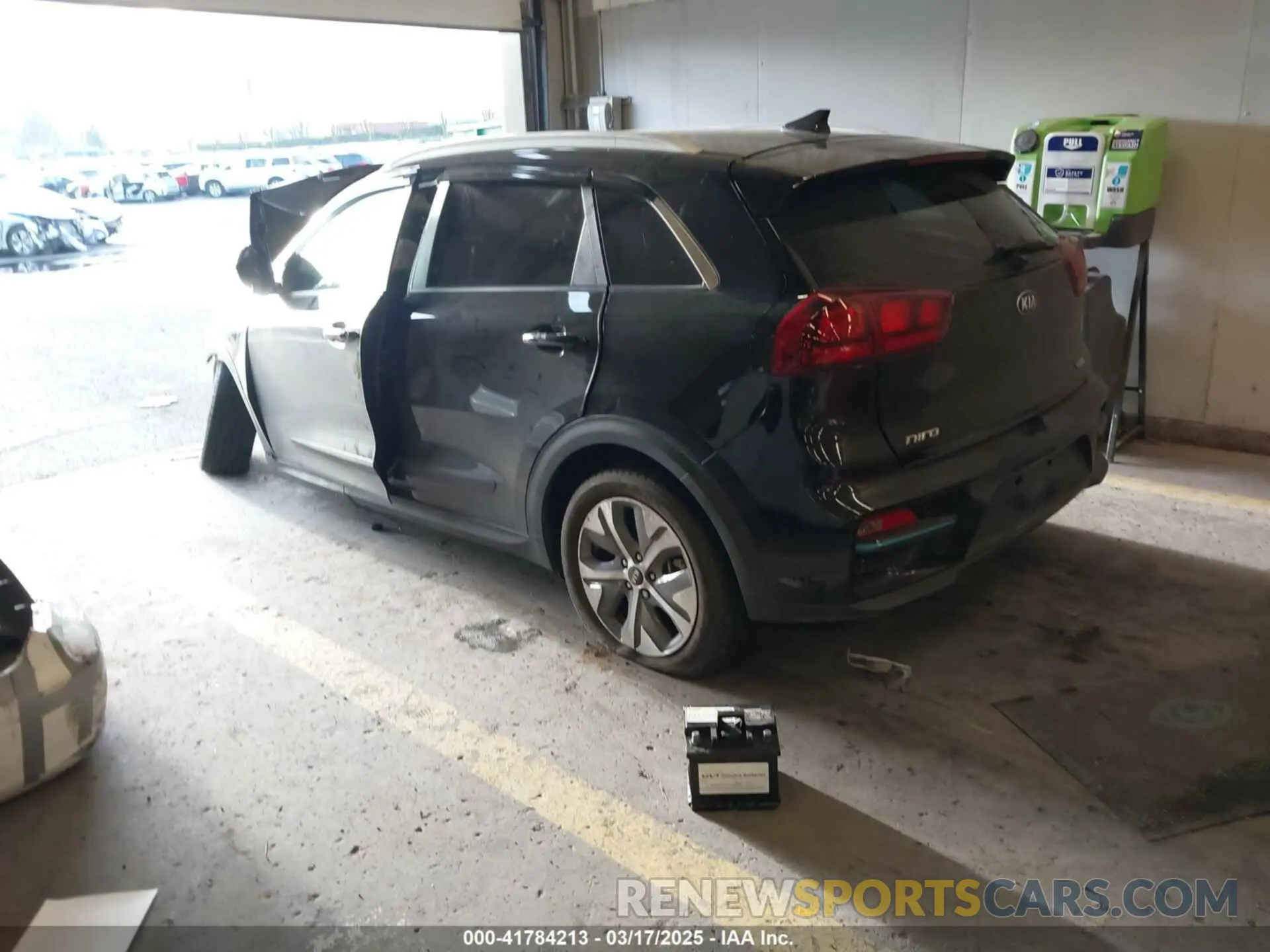 3 Photograph of a damaged car KNDCC3LG7M5098807 KIA NIRO EV 2021