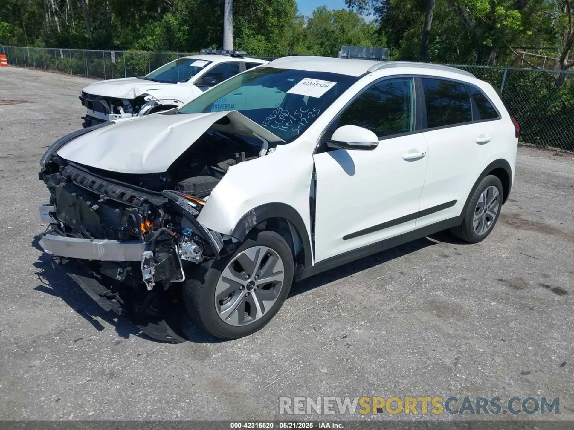 2 Photograph of a damaged car KNDCC3LG0N5129624 KIA NIRO EV 2022