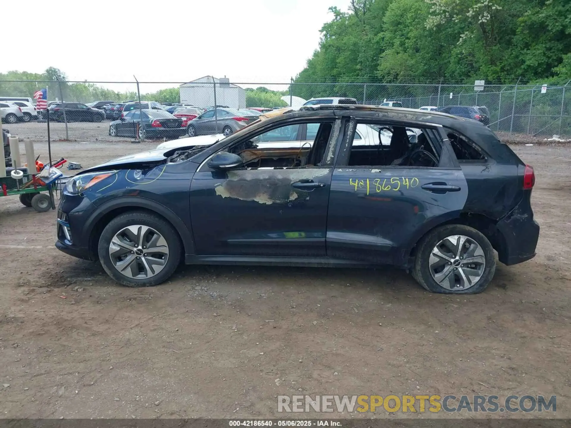 13 Photograph of a damaged car KNDCC3LG0N5132149 KIA NIRO EV 2022
