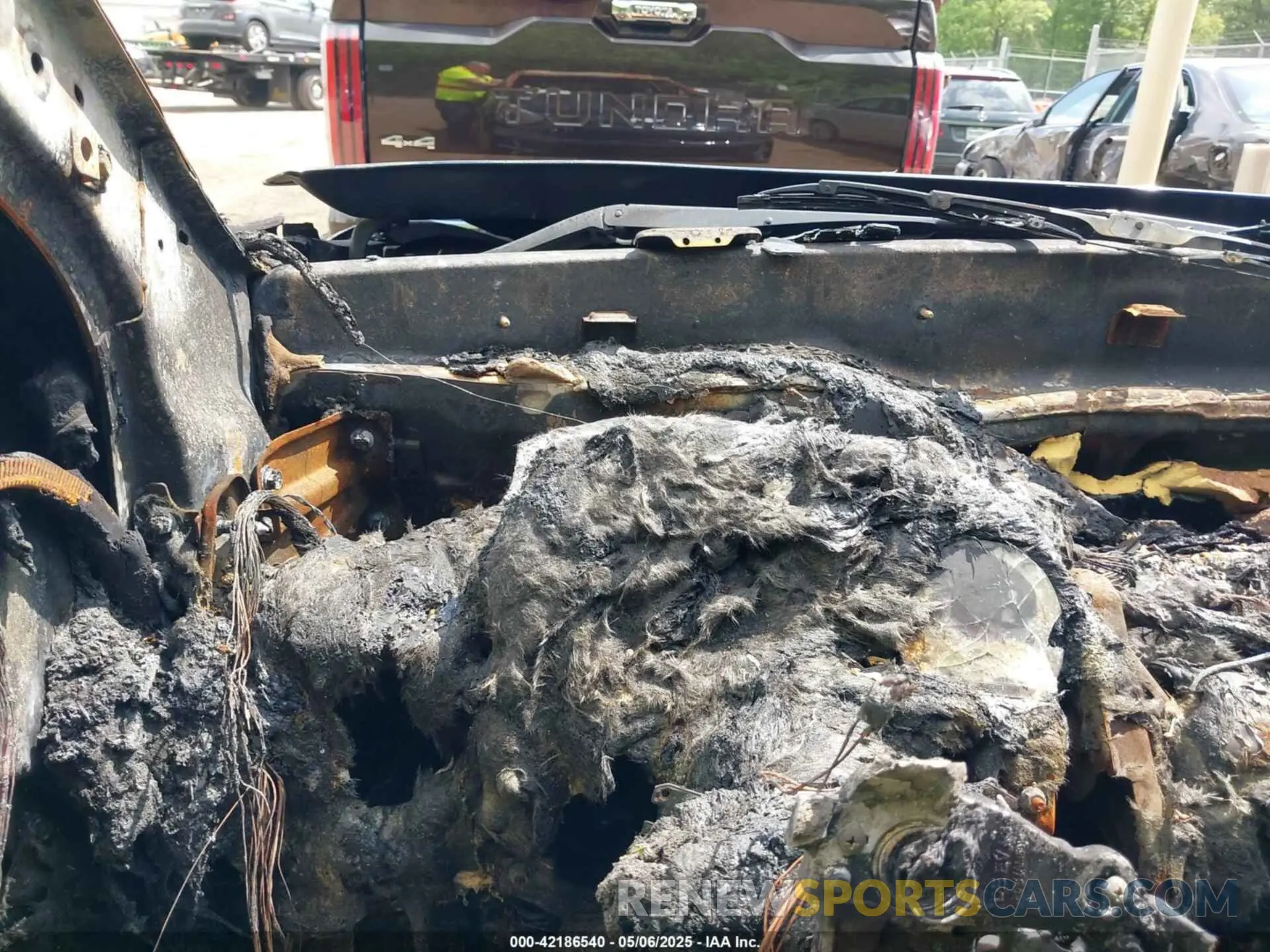 14 Photograph of a damaged car KNDCC3LG0N5132149 KIA NIRO EV 2022