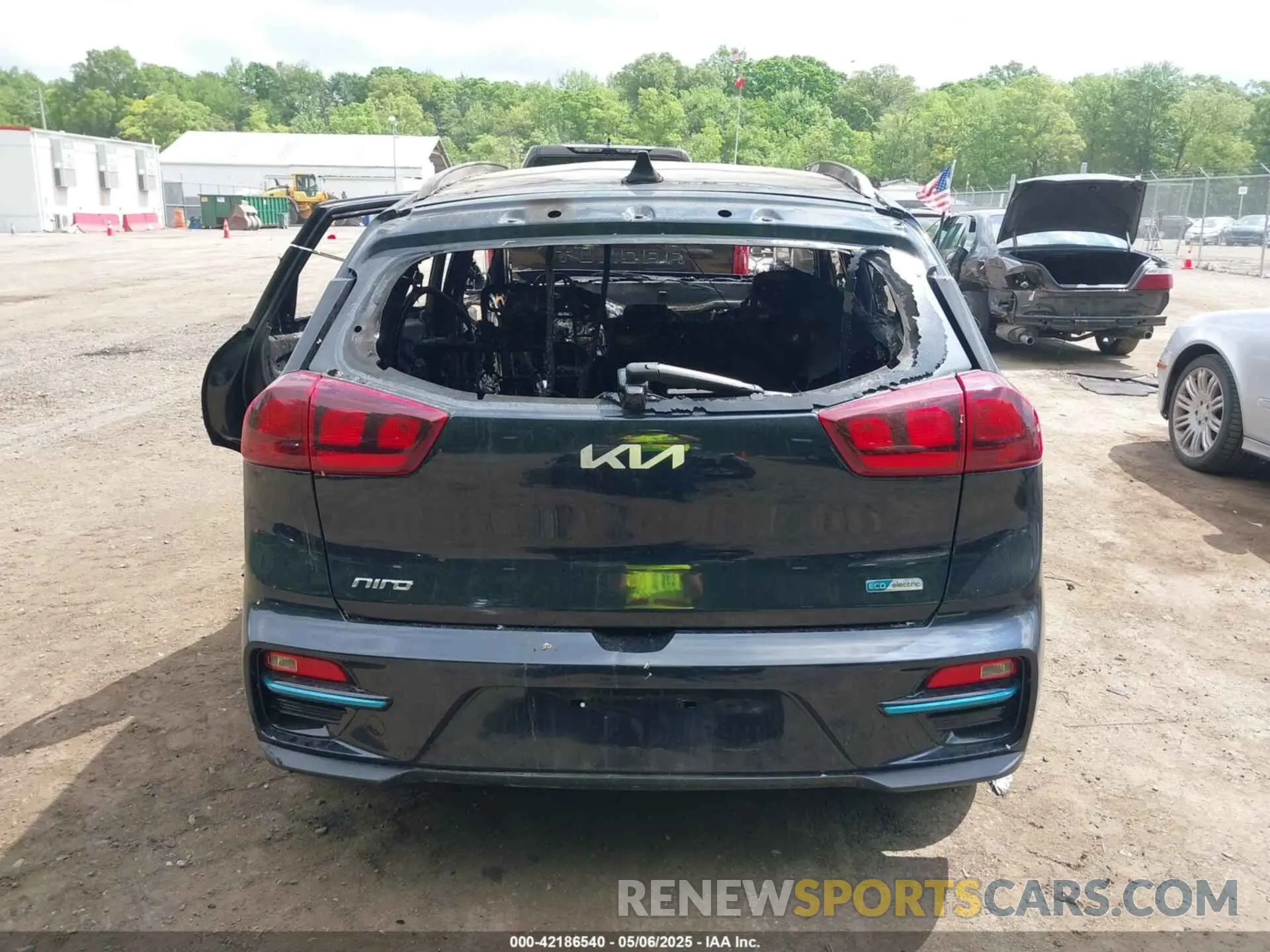 15 Photograph of a damaged car KNDCC3LG0N5132149 KIA NIRO EV 2022
