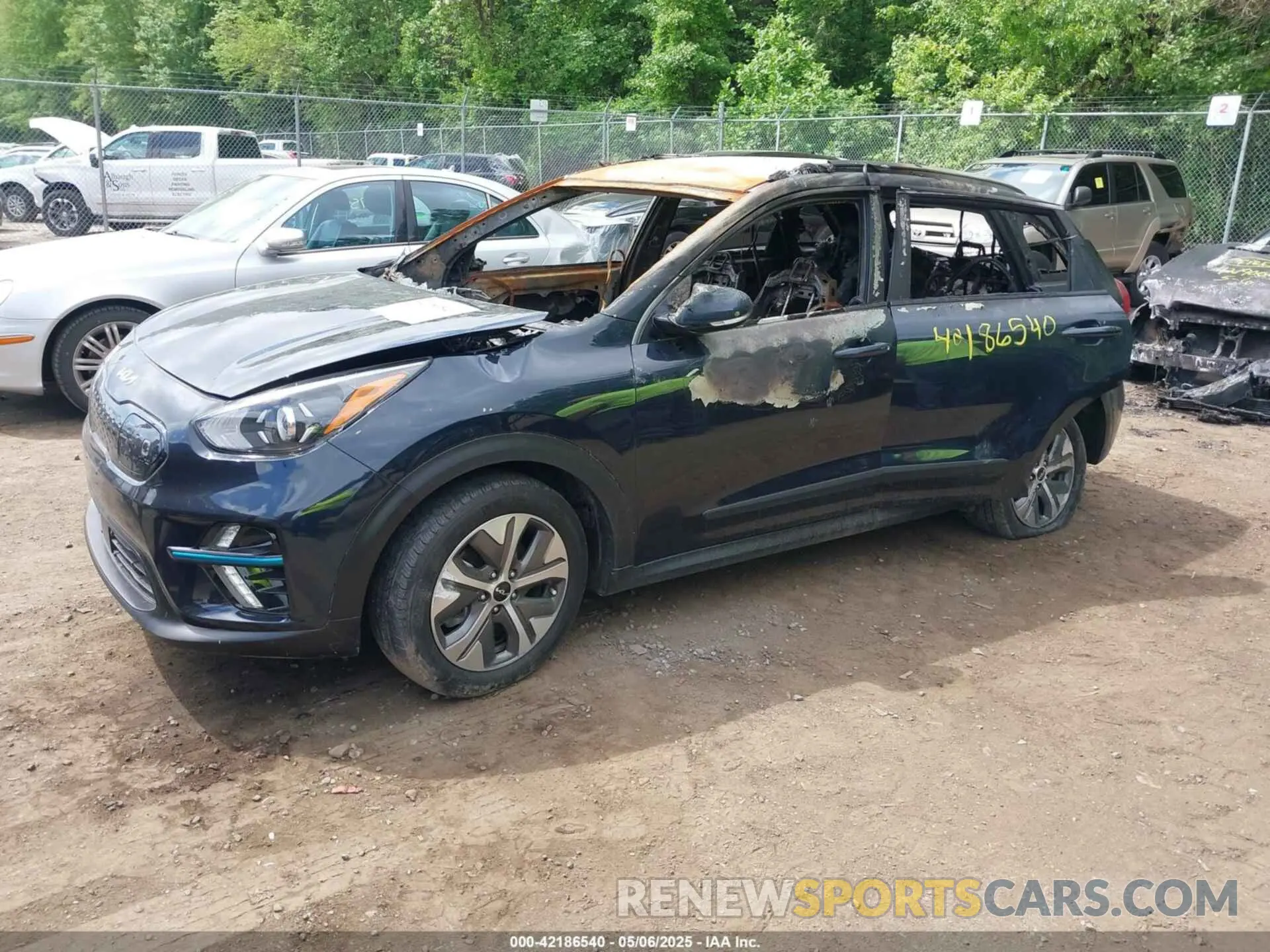 2 Photograph of a damaged car KNDCC3LG0N5132149 KIA NIRO EV 2022