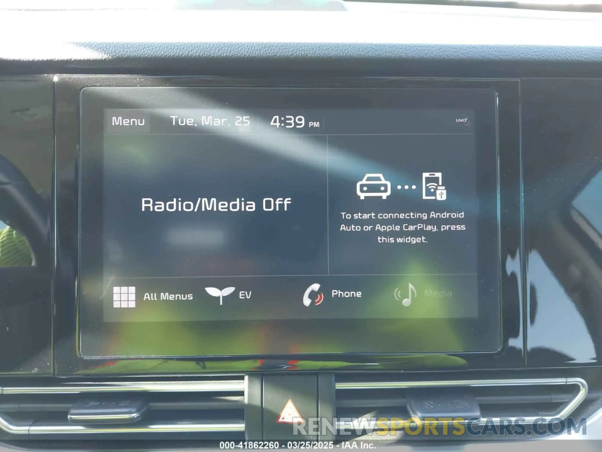 18 Photograph of a damaged car KNDCC3LG1N5160736 KIA NIRO EV 2022