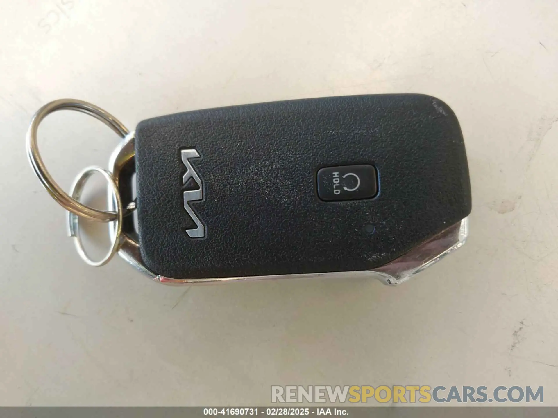 11 Photograph of a damaged car KNDCC3LG3N5116754 KIA NIRO EV 2022