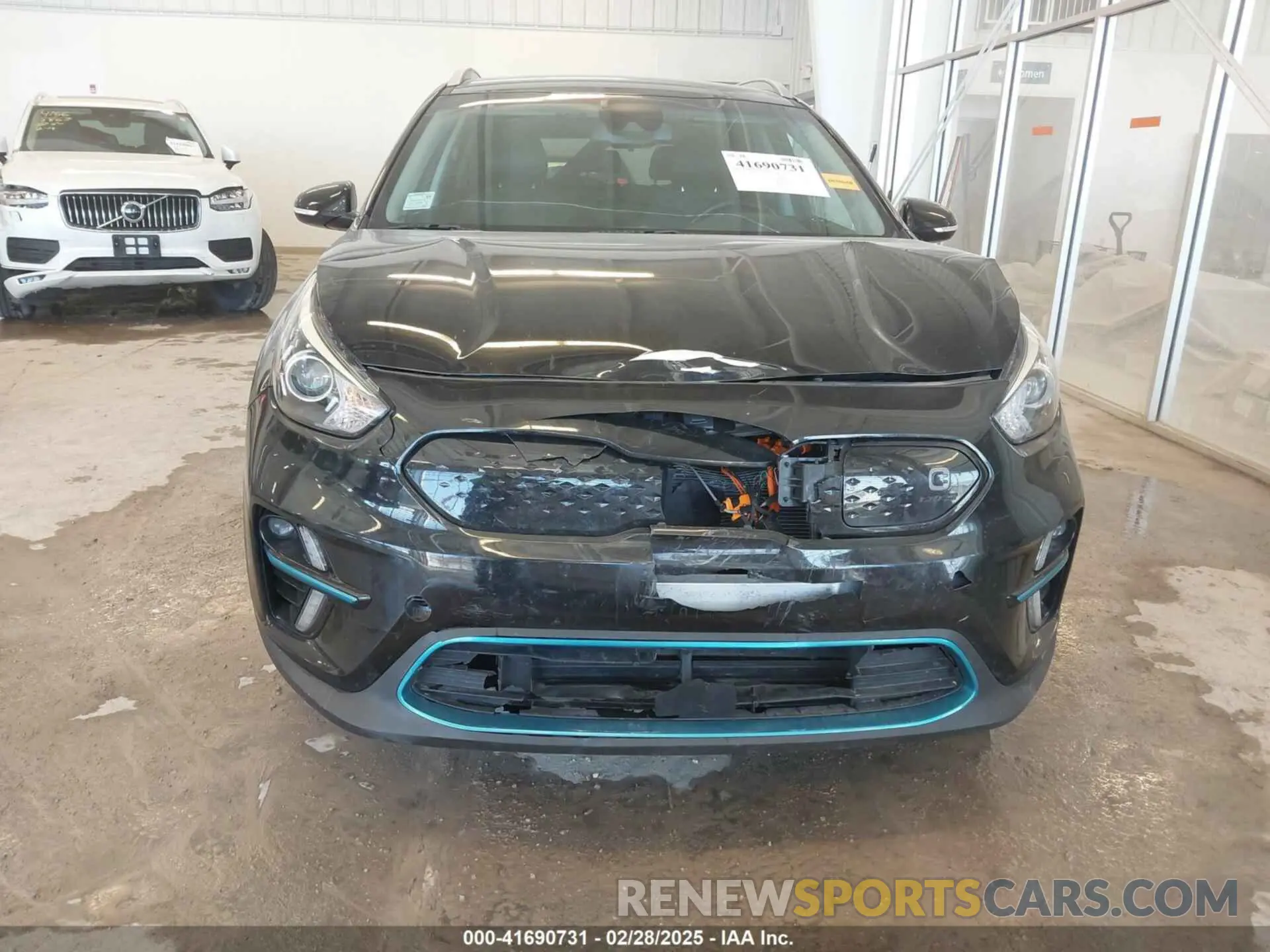 6 Photograph of a damaged car KNDCC3LG3N5116754 KIA NIRO EV 2022