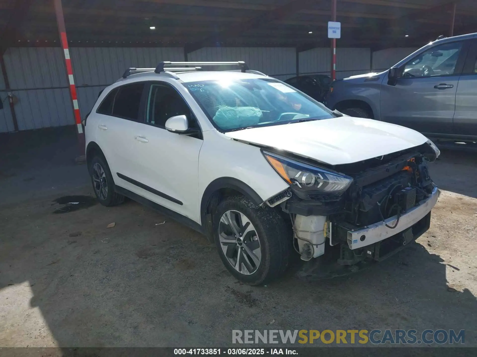 1 Photograph of a damaged car KNDCC3LGXN5142929 KIA NIRO EV 2022