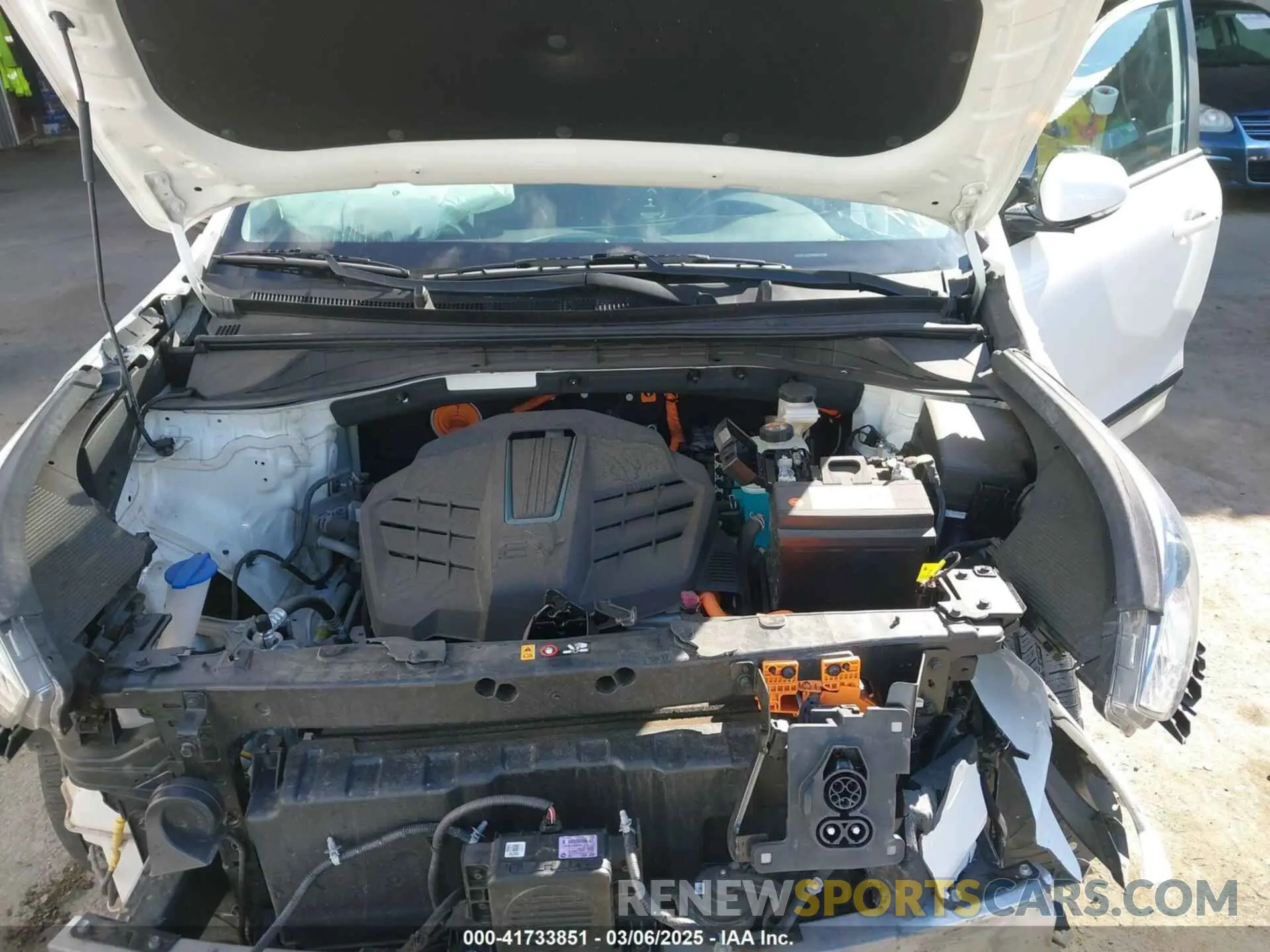 10 Photograph of a damaged car KNDCC3LGXN5142929 KIA NIRO EV 2022