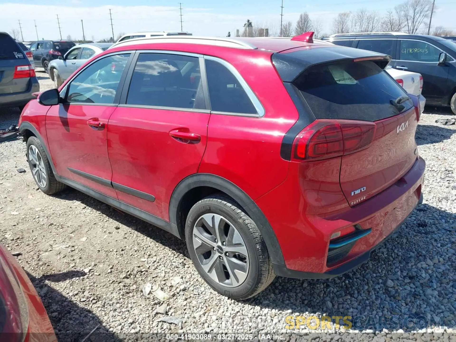 3 Photograph of a damaged car KNDCE3LG5N5146588 KIA NIRO EV 2022