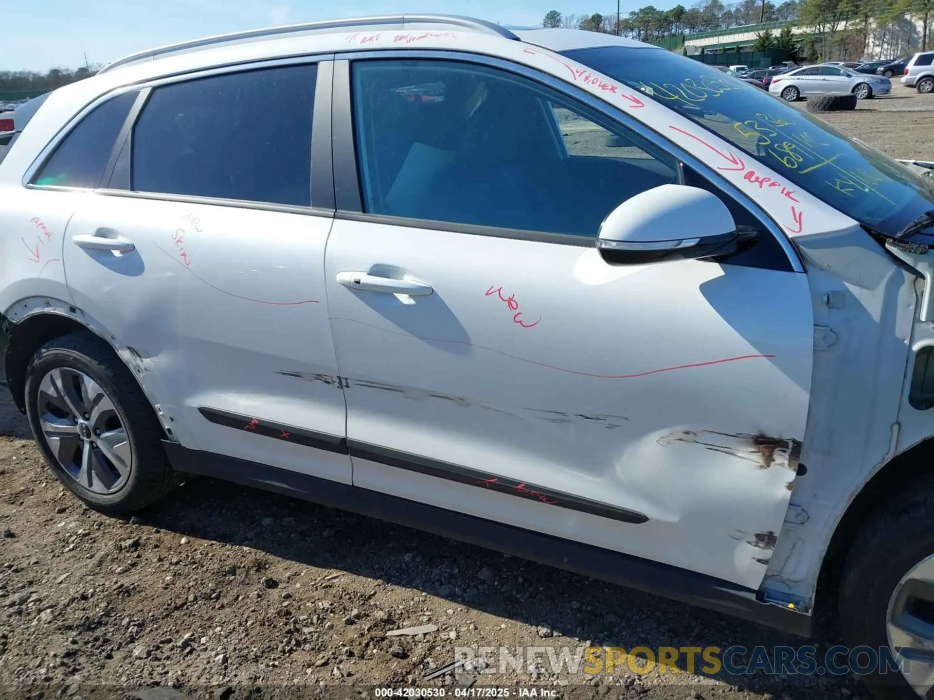 22 Photograph of a damaged car KNDCE3LG9N5146643 KIA NIRO EV 2022