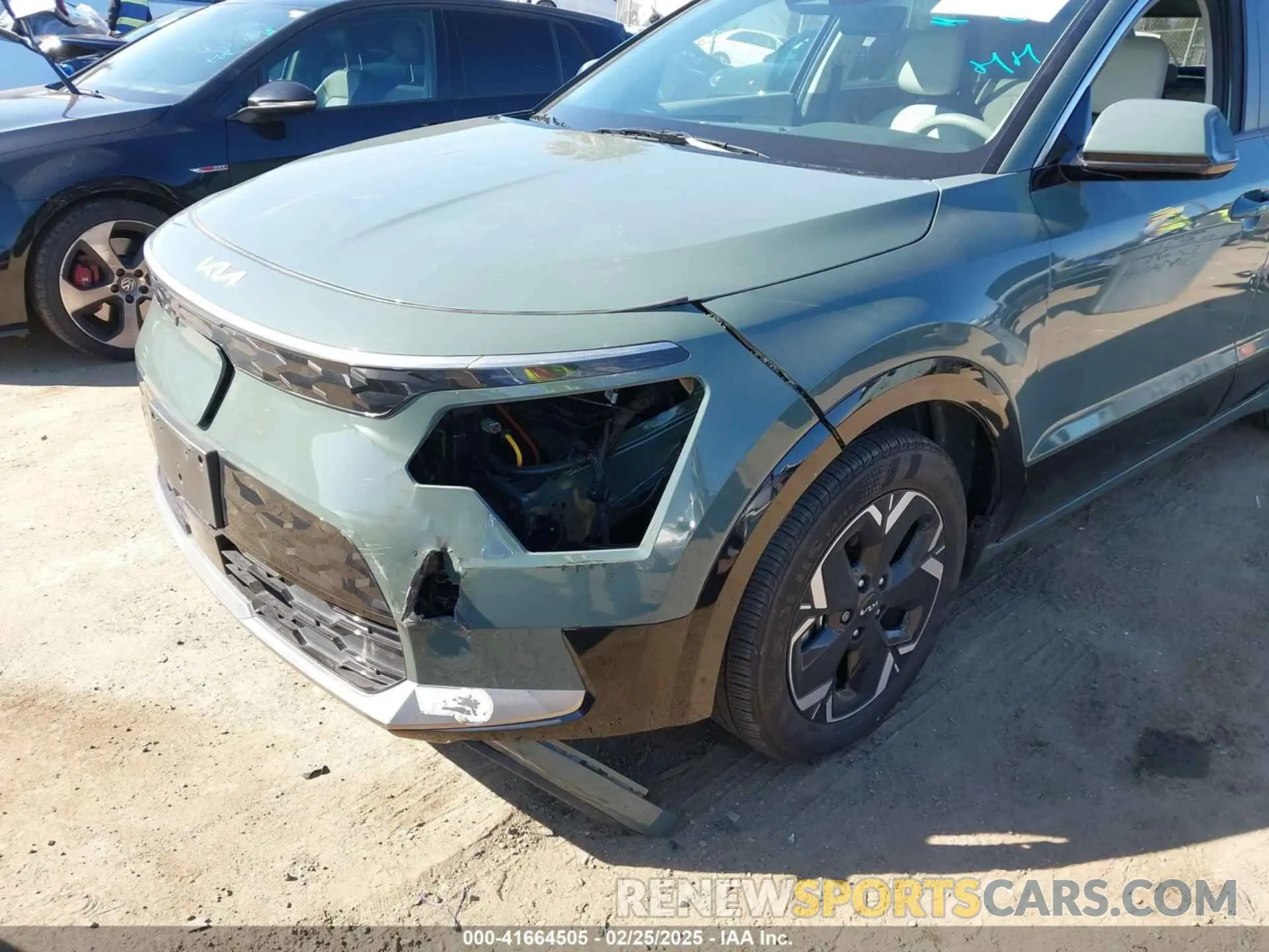 6 Photograph of a damaged car KNDCR3L14P5017664 KIA NIRO EV 2023