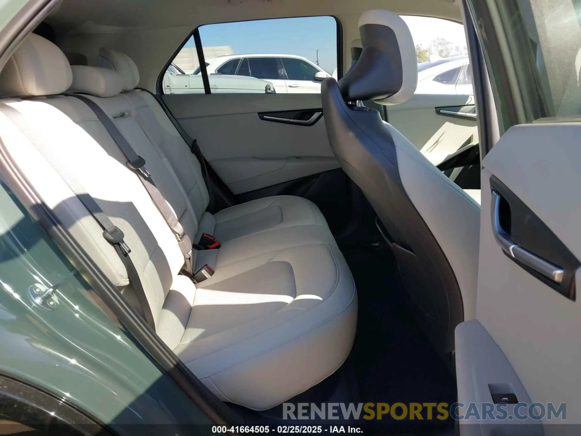 8 Photograph of a damaged car KNDCR3L14P5017664 KIA NIRO EV 2023