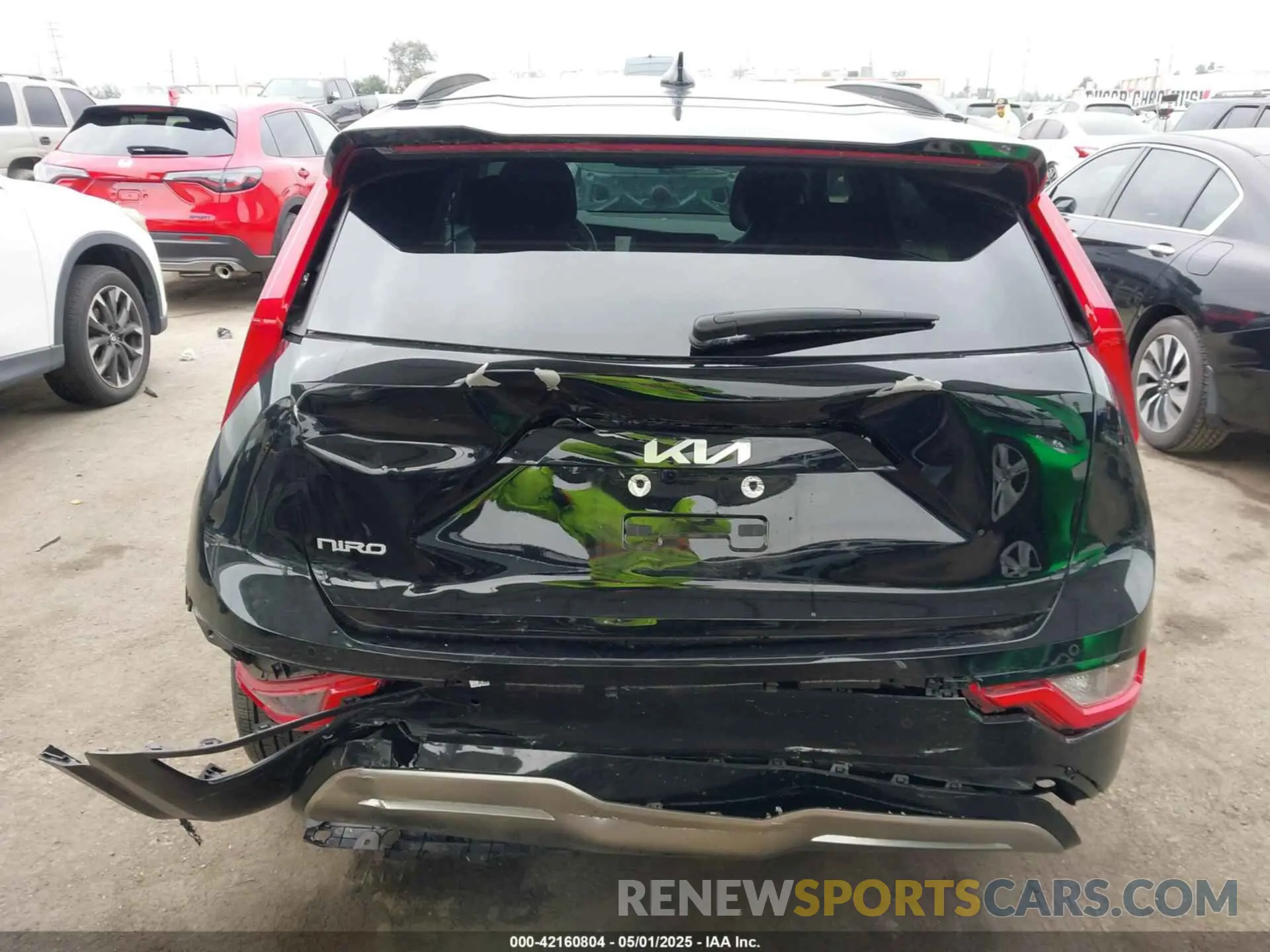 16 Photograph of a damaged car KNDCR3L1XP5038308 KIA NIRO EV 2023
