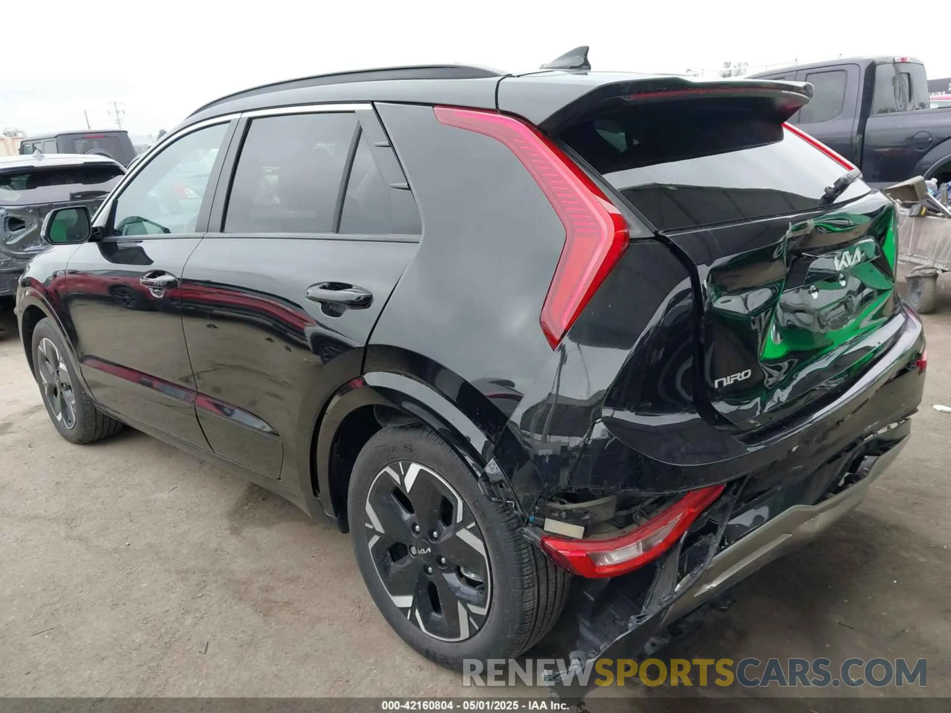 3 Photograph of a damaged car KNDCR3L1XP5038308 KIA NIRO EV 2023