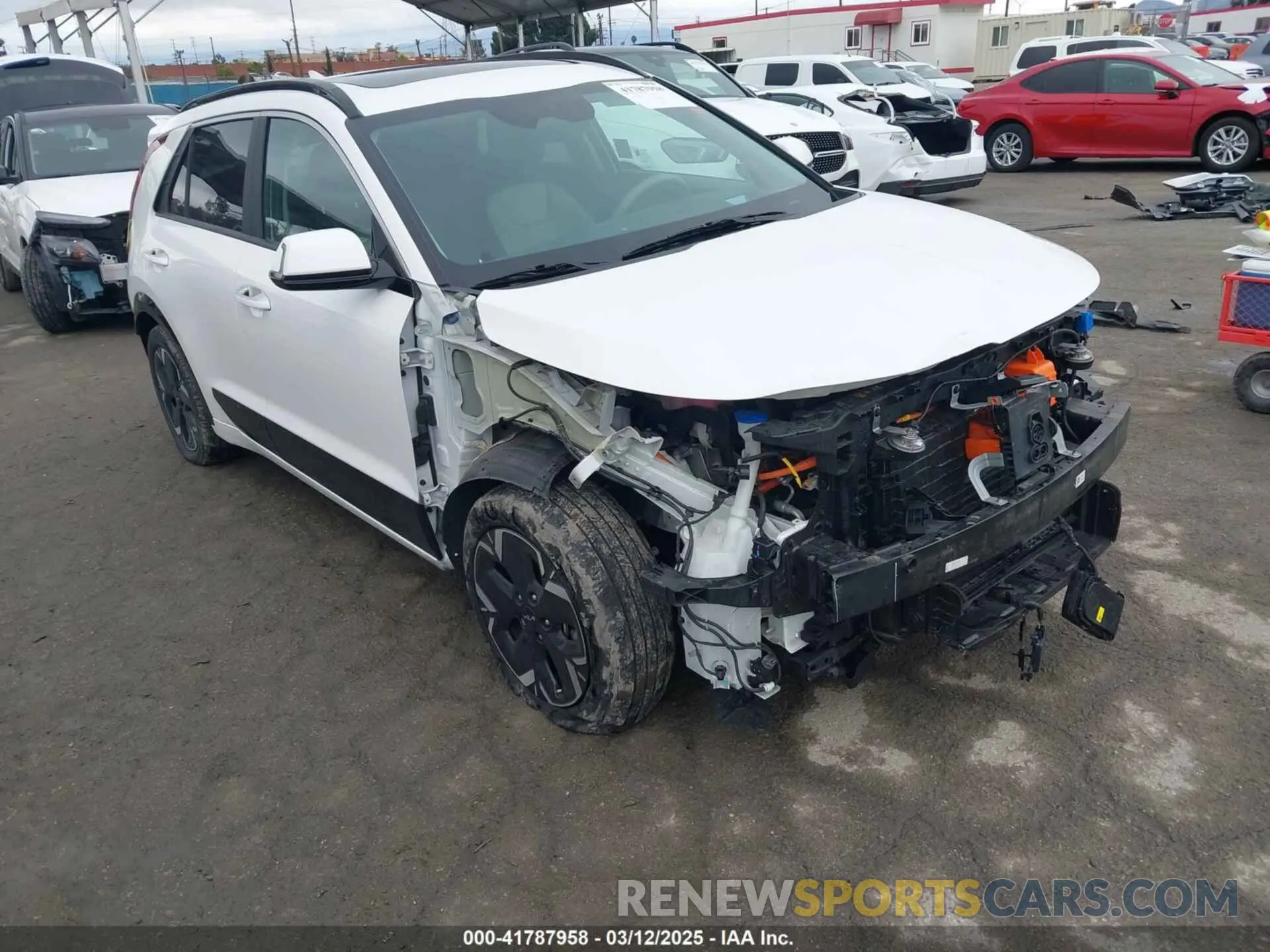 1 Photograph of a damaged car KNDCT3L1XP5068359 KIA NIRO EV 2023