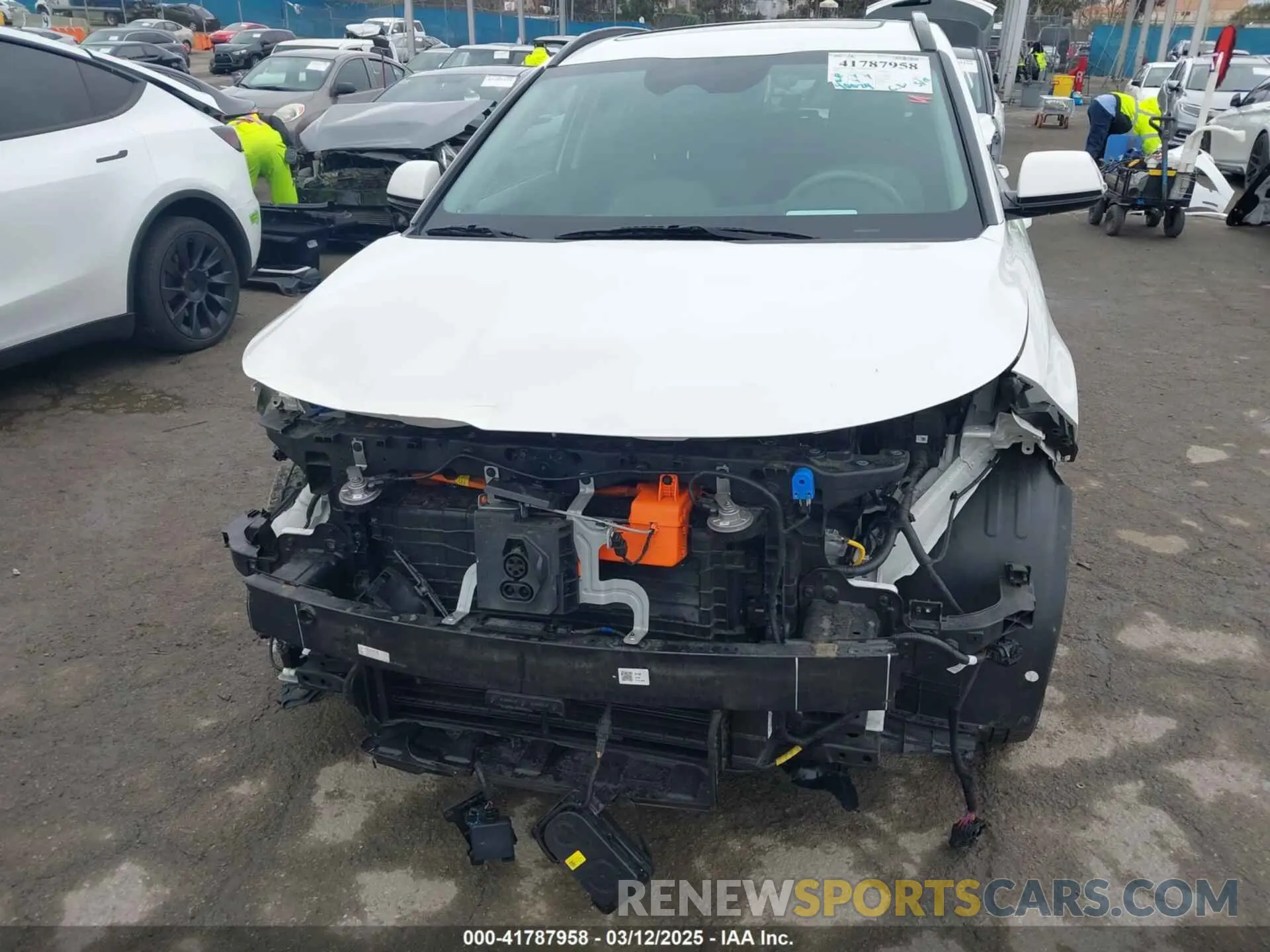 6 Photograph of a damaged car KNDCT3L1XP5068359 KIA NIRO EV 2023
