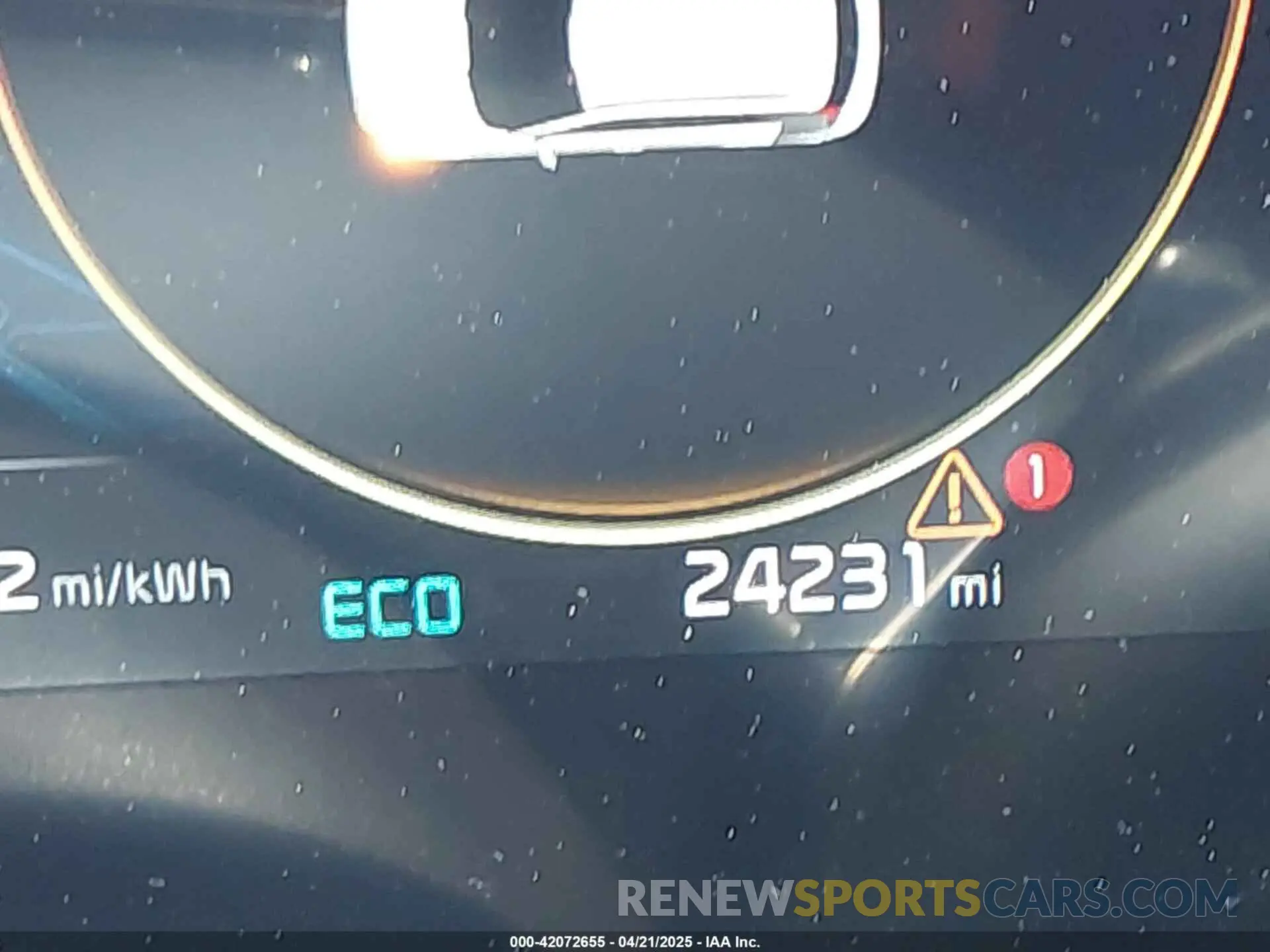 16 Photograph of a damaged car KNDCR3L10R5091750 KIA NIRO EV 2024