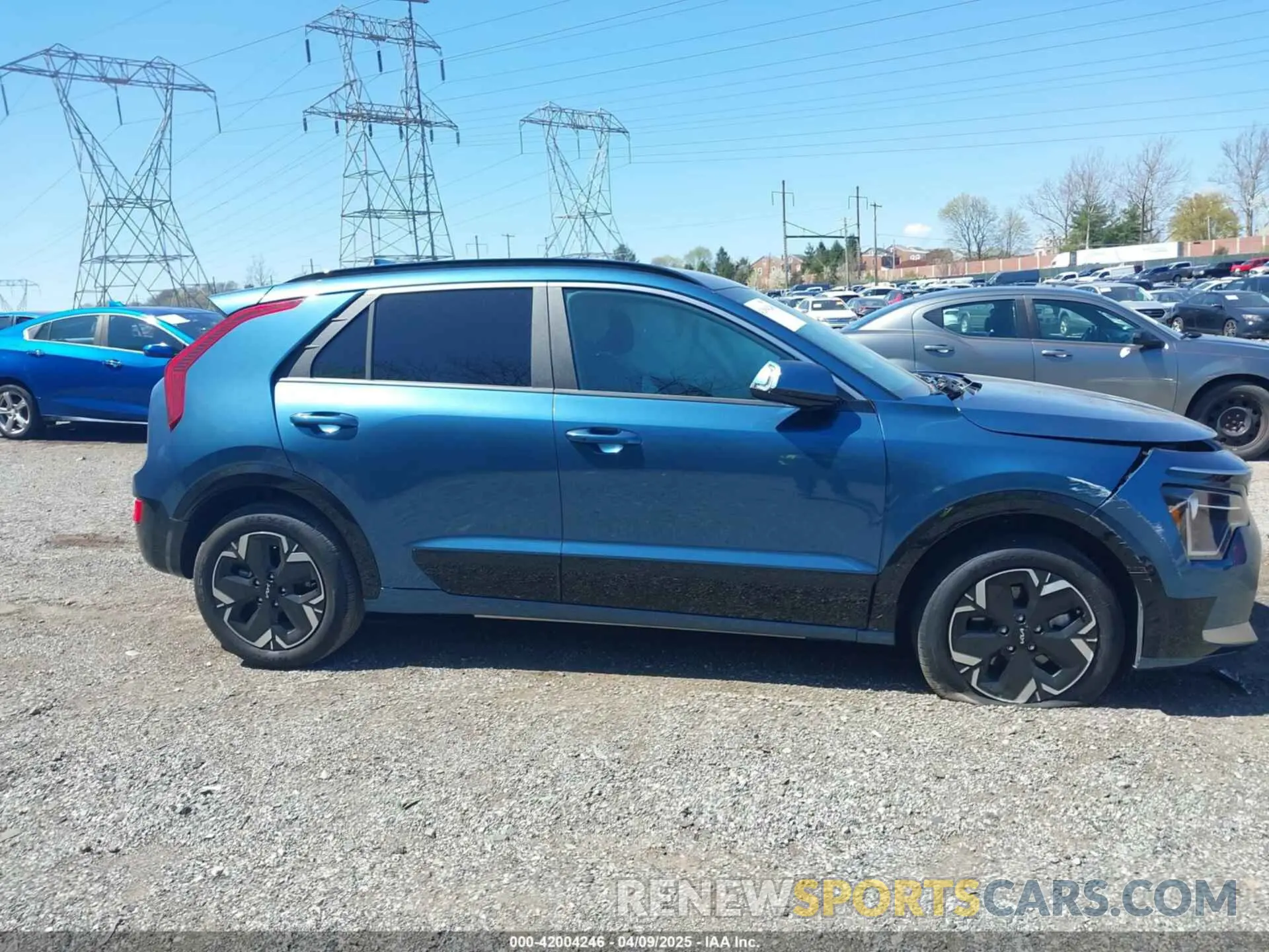 14 Photograph of a damaged car KNDCR3L11R5105378 KIA NIRO EV 2024