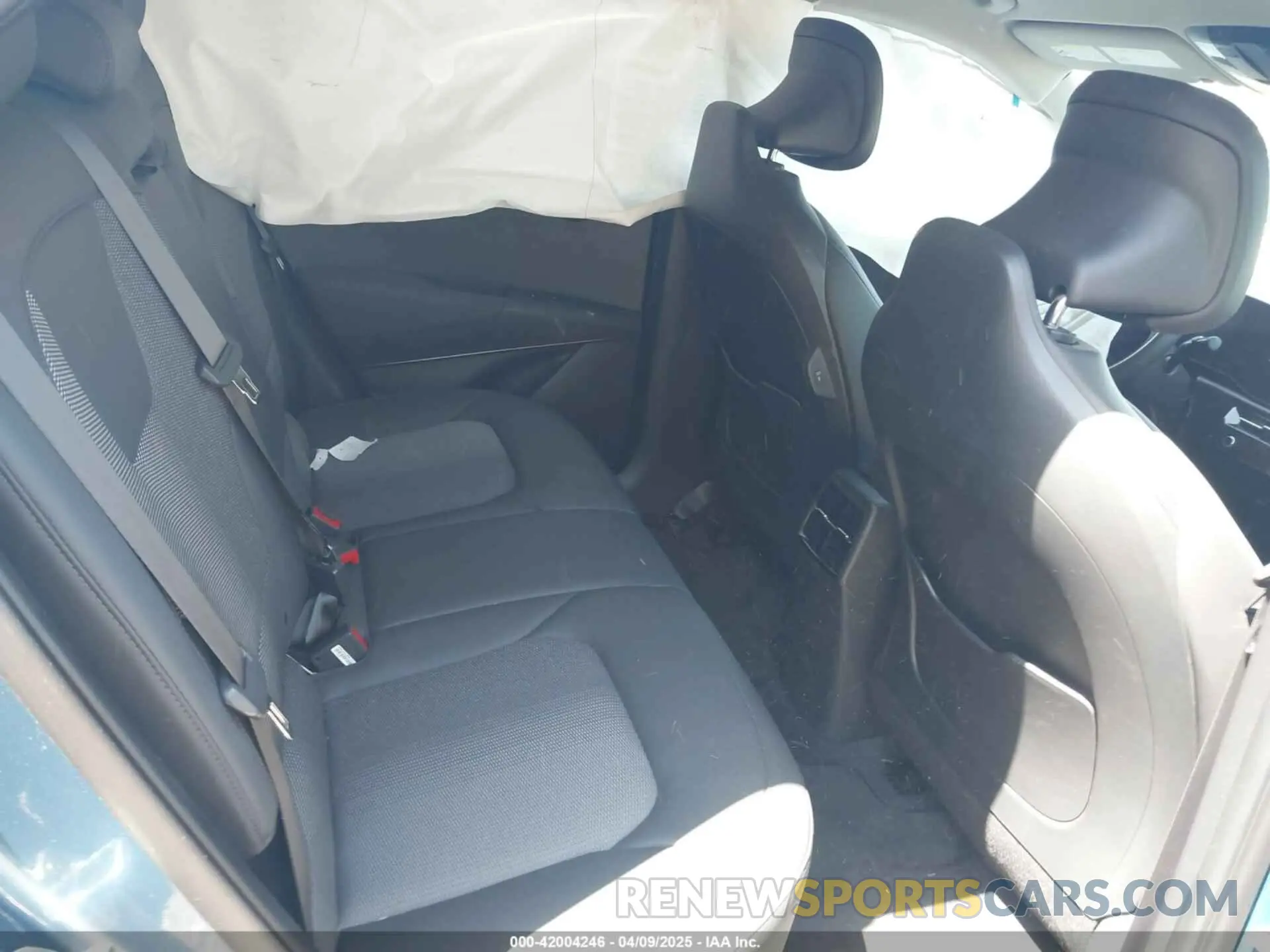 8 Photograph of a damaged car KNDCR3L11R5105378 KIA NIRO EV 2024