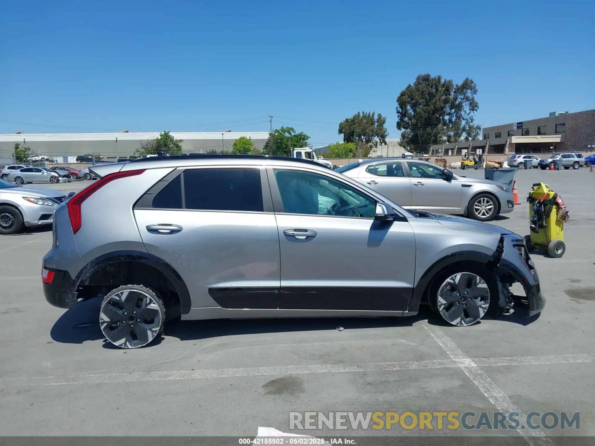 13 Photograph of a damaged car KNDCR3L13R5082380 KIA NIRO EV 2024