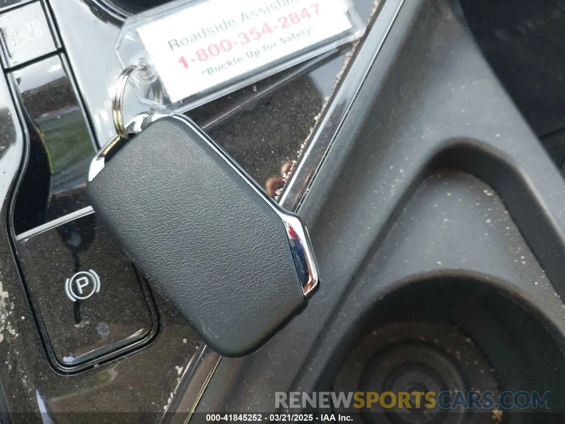 11 Photograph of a damaged car KNDCR3L13R5097820 KIA NIRO EV 2024